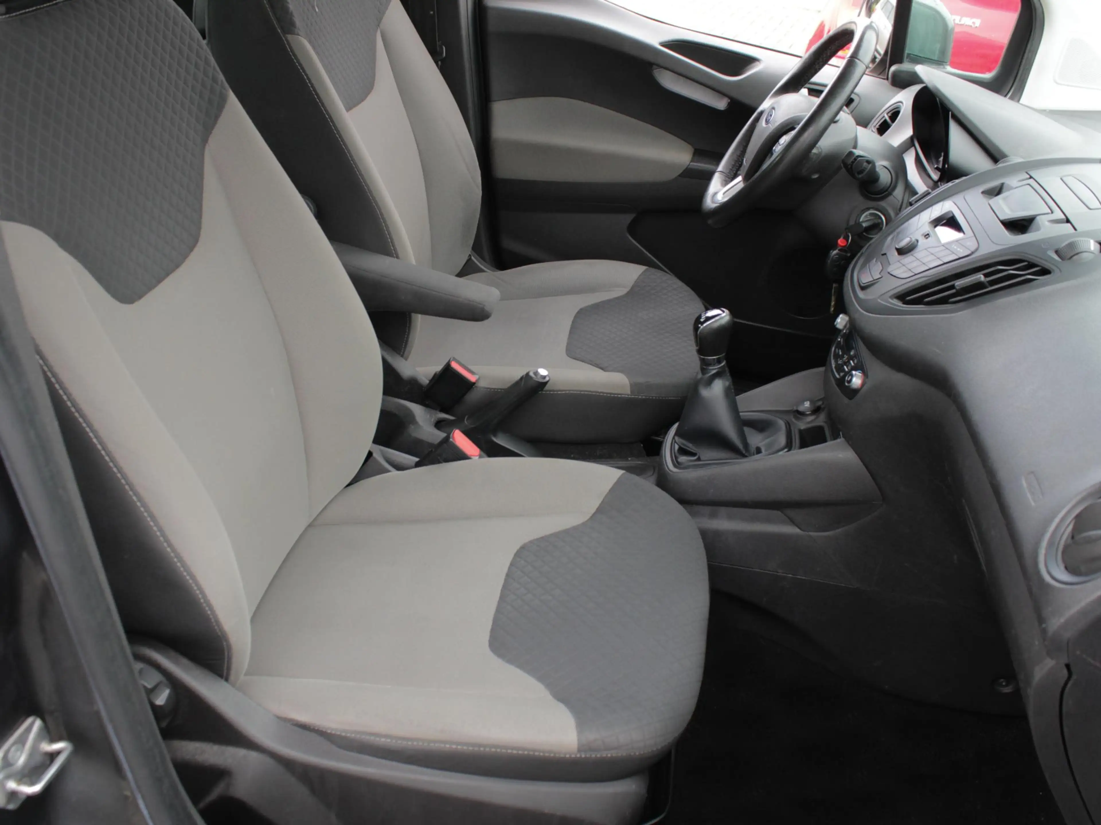 Ford Tourneo Courier 1.0 Titanium | Cruise | Clima | Trekhaak — photo 7