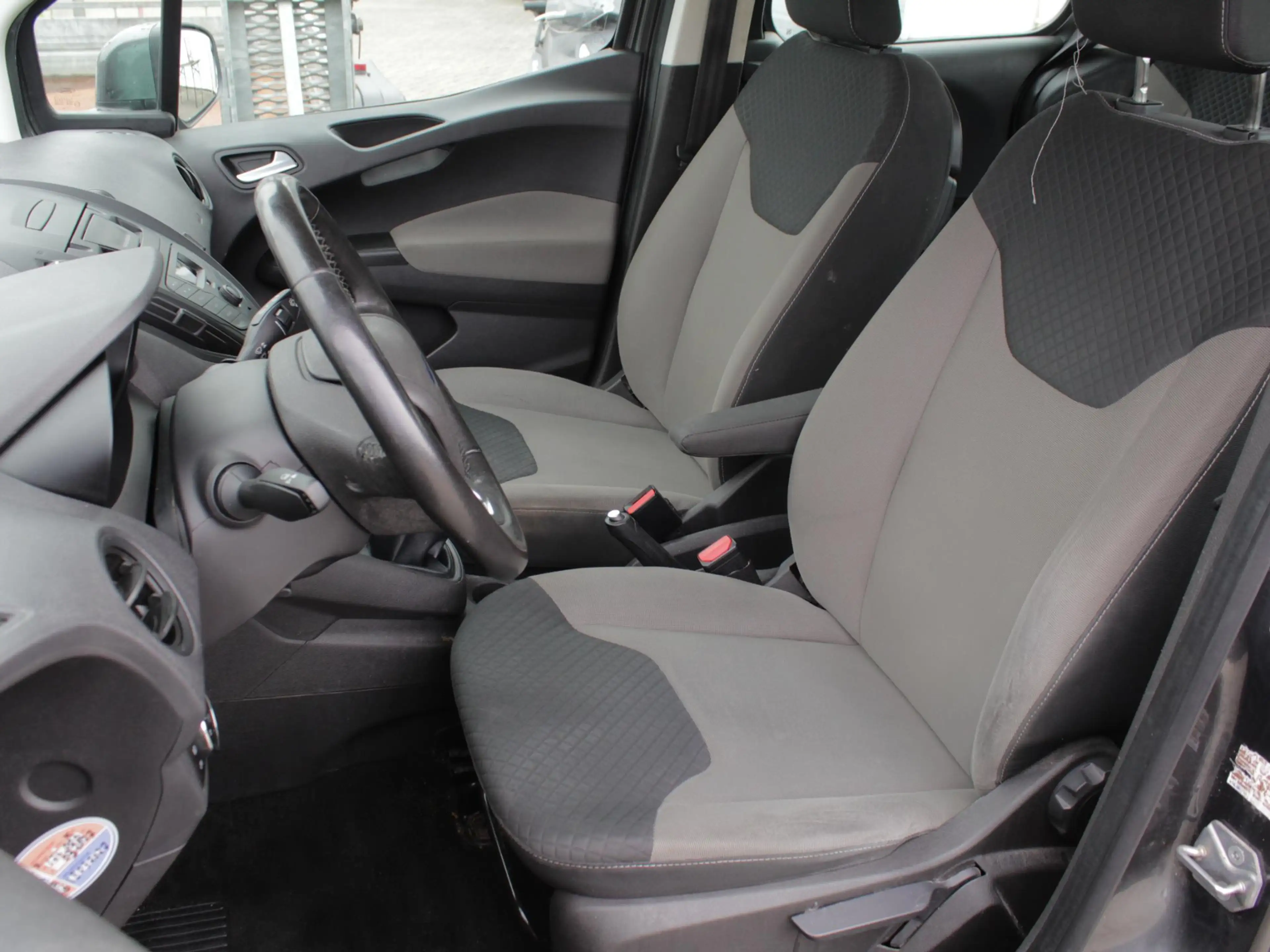 Ford Tourneo Courier 1.0 Titanium | Cruise | Clima | Trekhaak — photo 5
