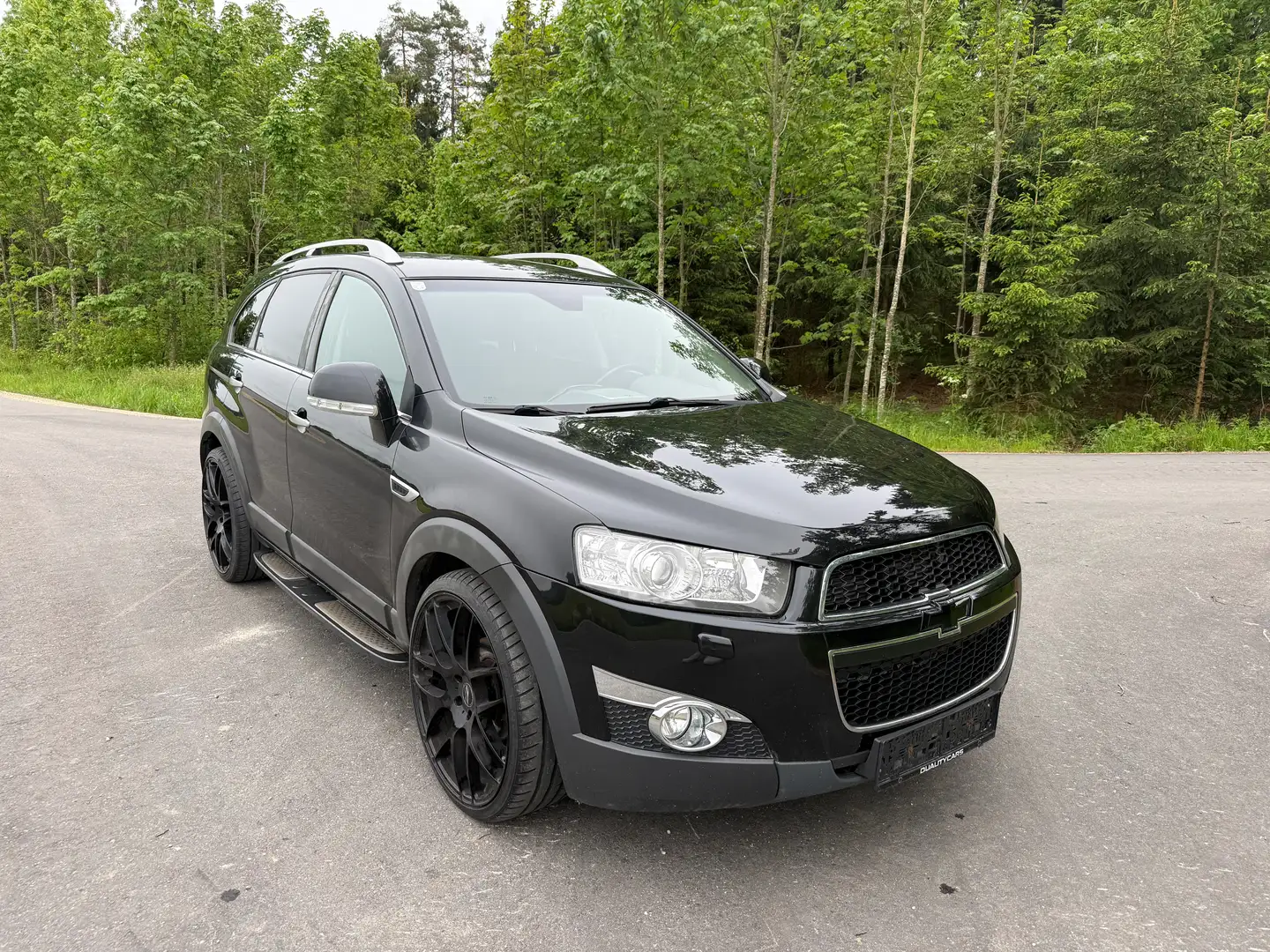 Chevrolet Captiva Schwarz - 2