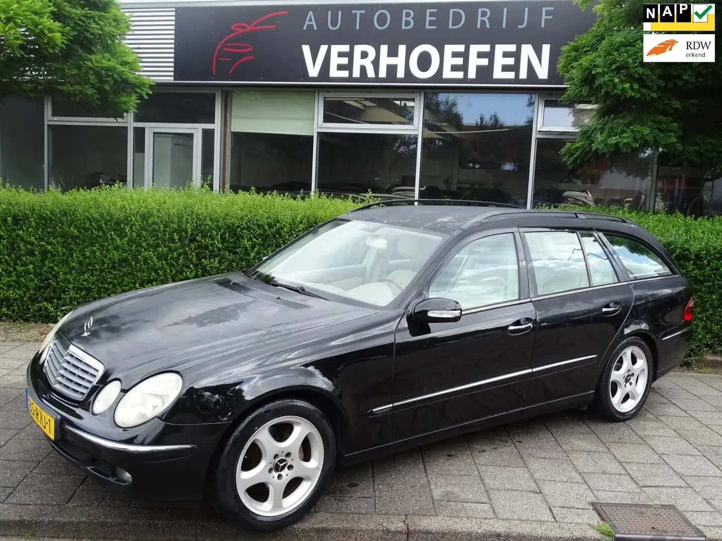 Mercedes-Benz E 280 Combi Classic - AUTOMAAT - TREKHAAK - STOELVERWARM Чорний - 1