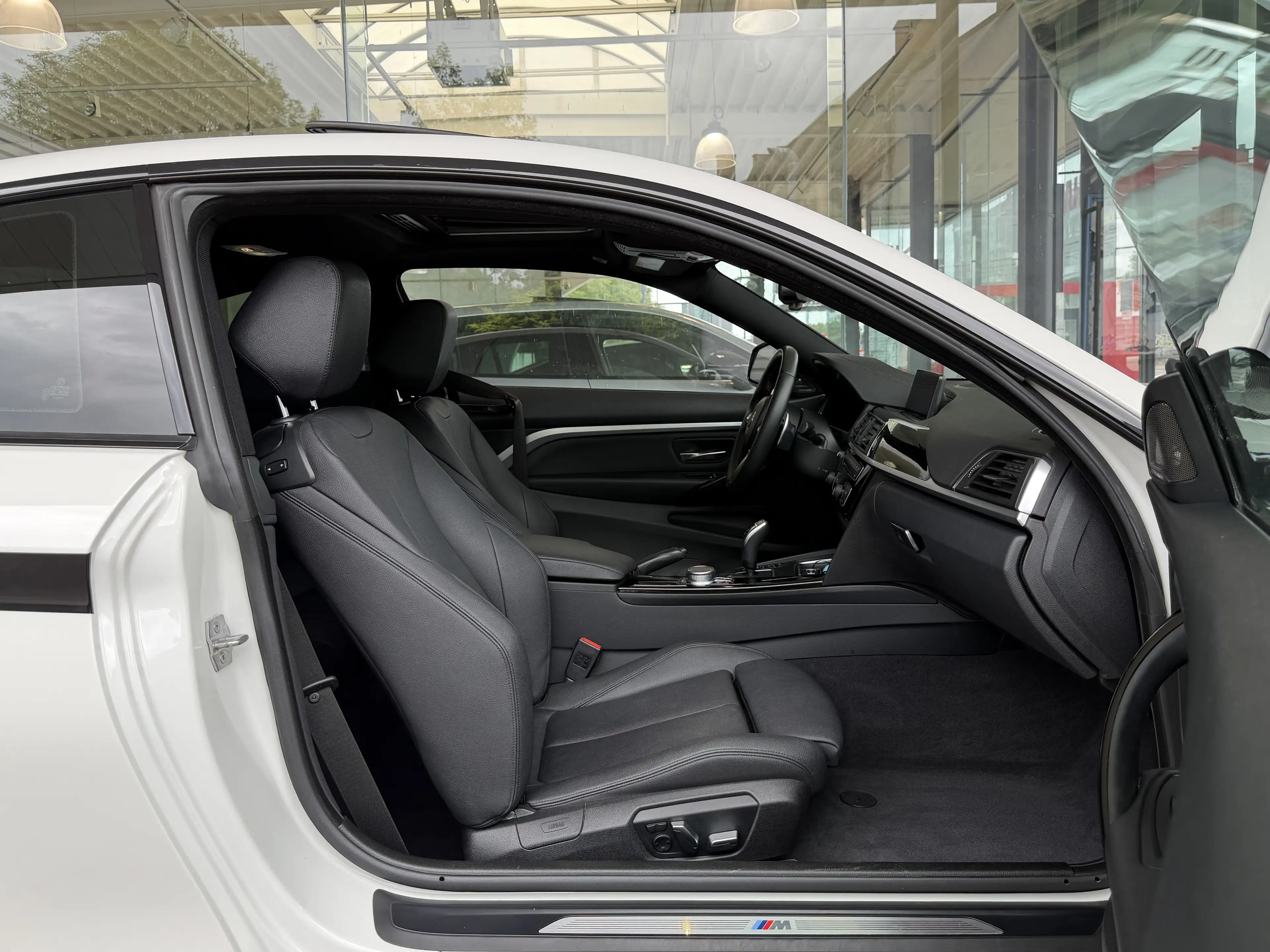 BMW 430 iA Coupé (PACK M Performance) CARPLAY-CAMERA-TOE-CUIR-GPS-JA19-GAR 12MOIS — photo 11