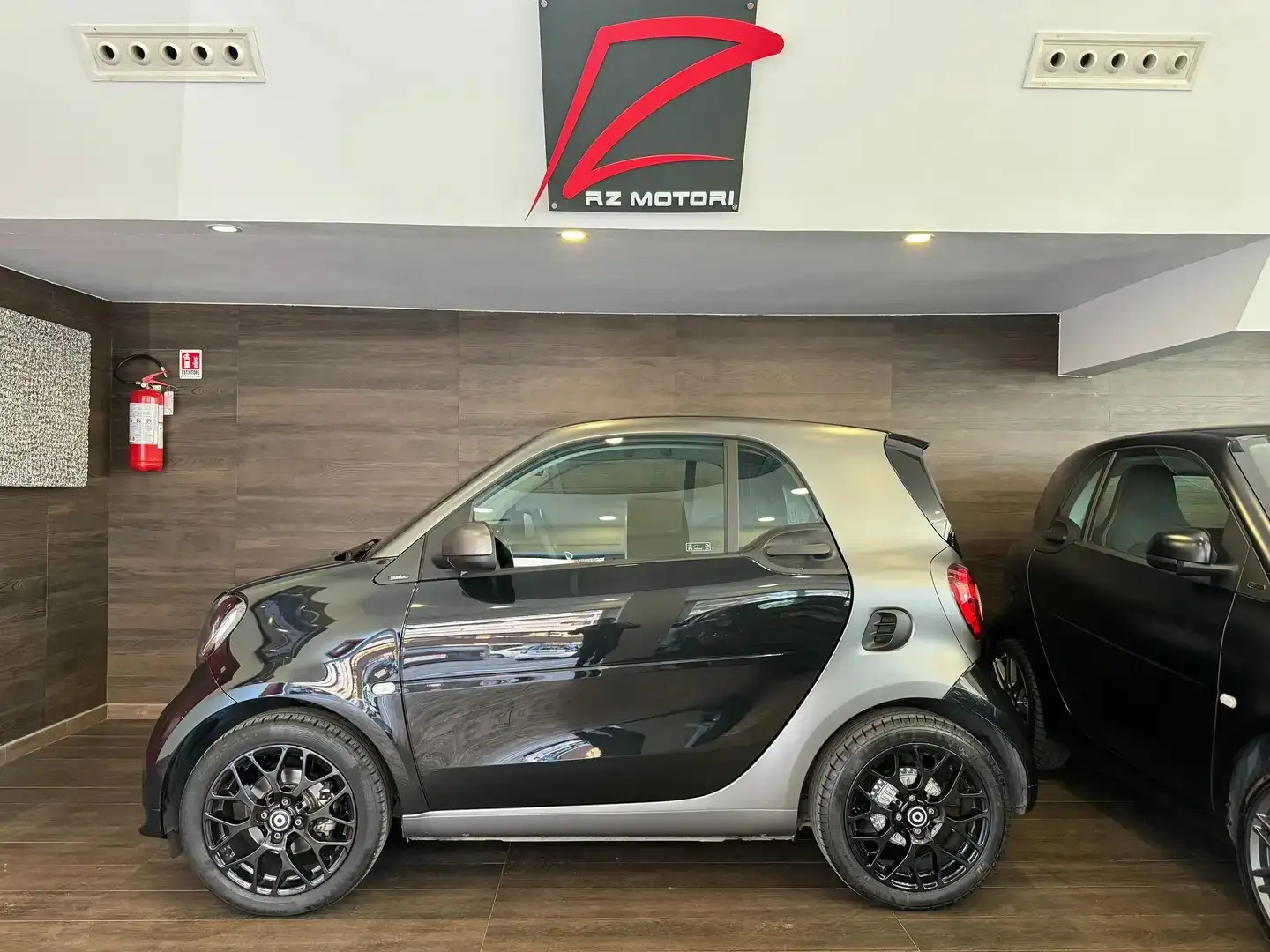 smart forTwo Fortwo 0.9 t Superpassion 90cv twinamic-ITALIANA Schwarz - 2
