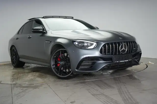 Mercedes-Benz E 63 AMG S 4Matic+ Speedshift MCT-9G Perf.sitze/