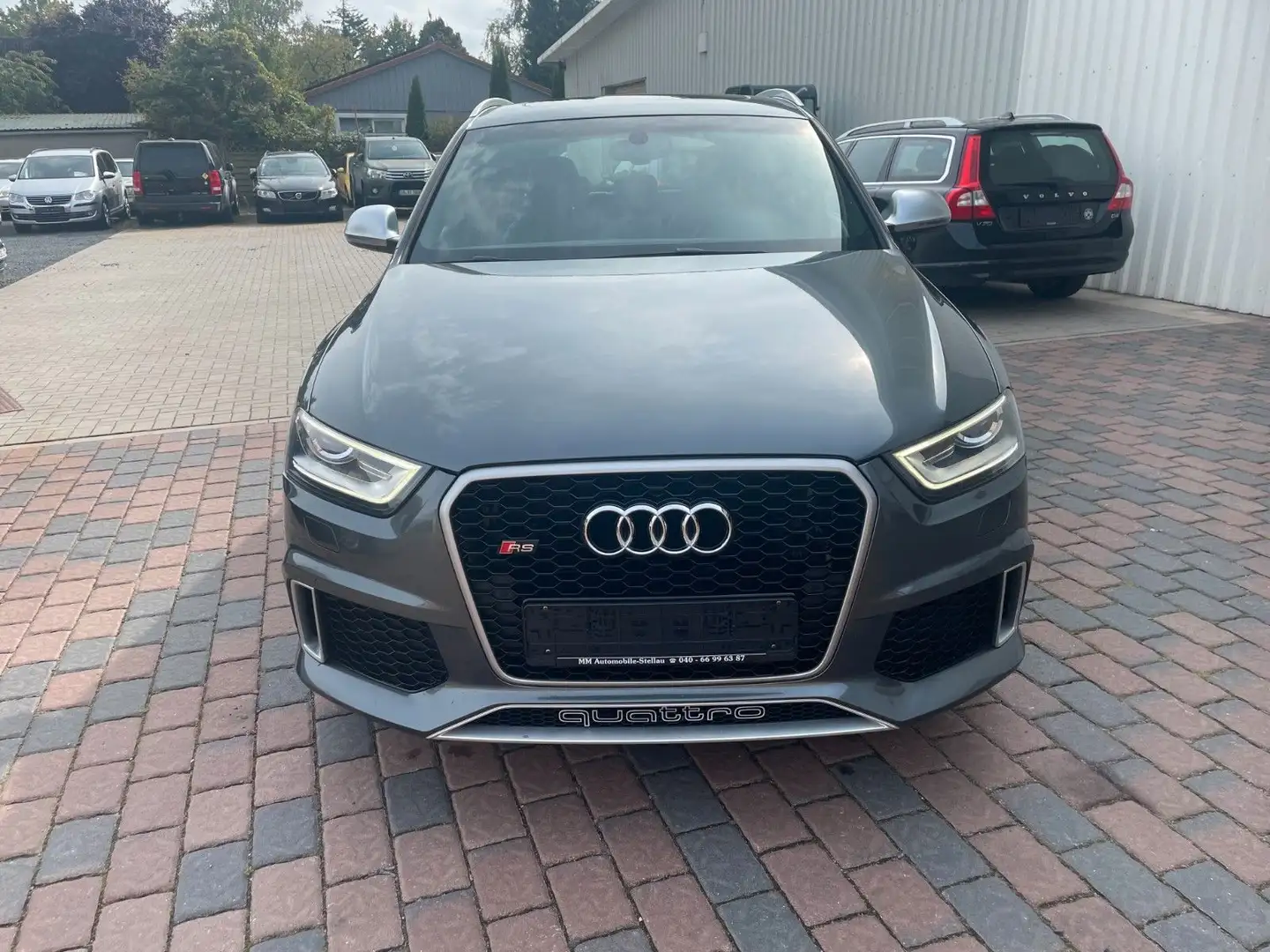 Audi RS Q3 2.5 TFSI quattro Pano, Leder, NAVI Grau - 2