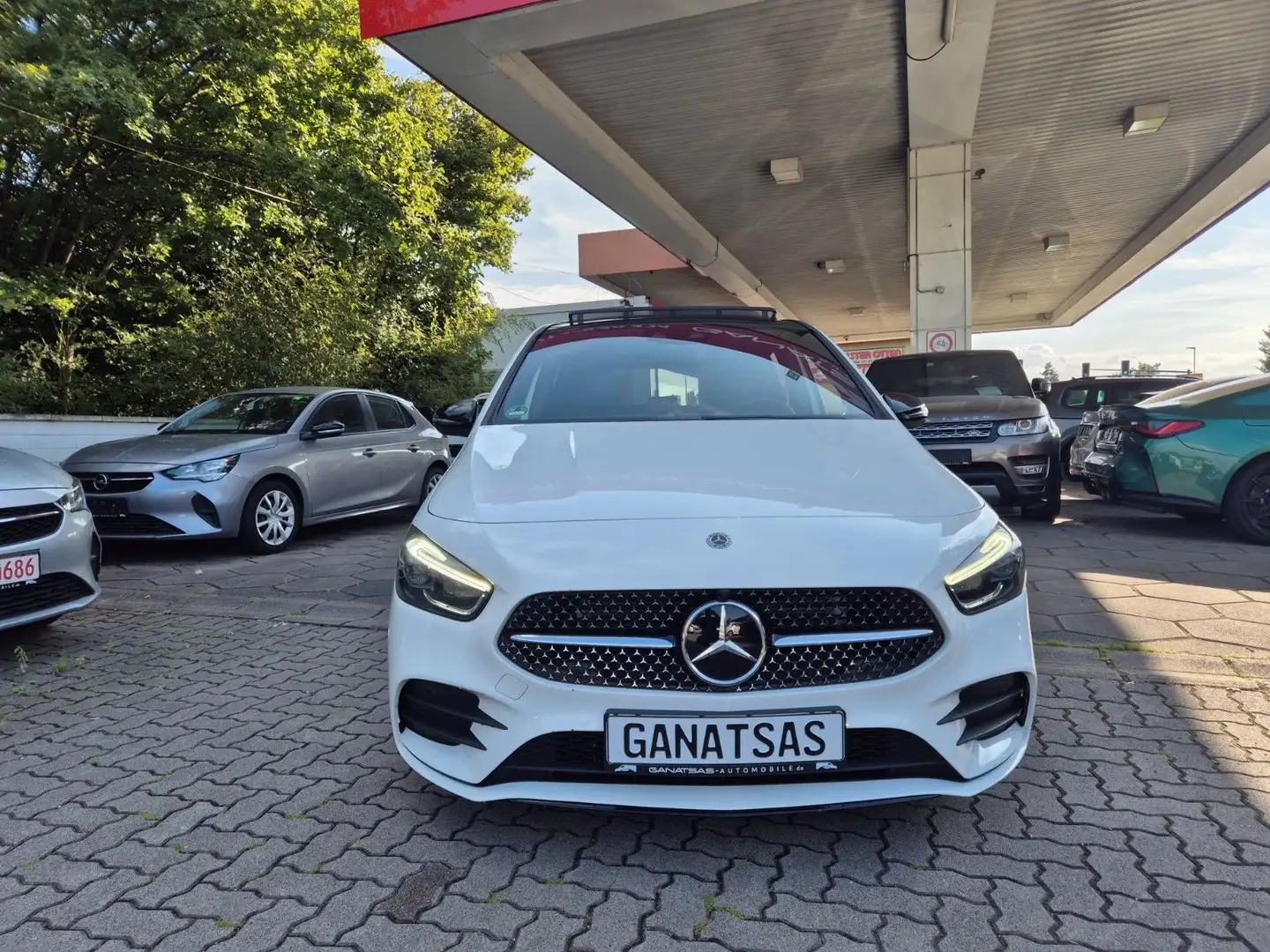 Mercedes-Benz B 200 AMG Line*Panorama*Multibeam LED* Kamera* Weiß - 2