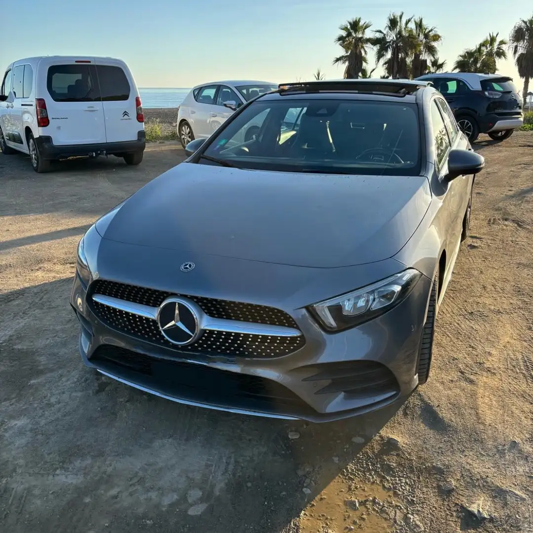 Mercedes-Benz A 200 Premium AMG - 2