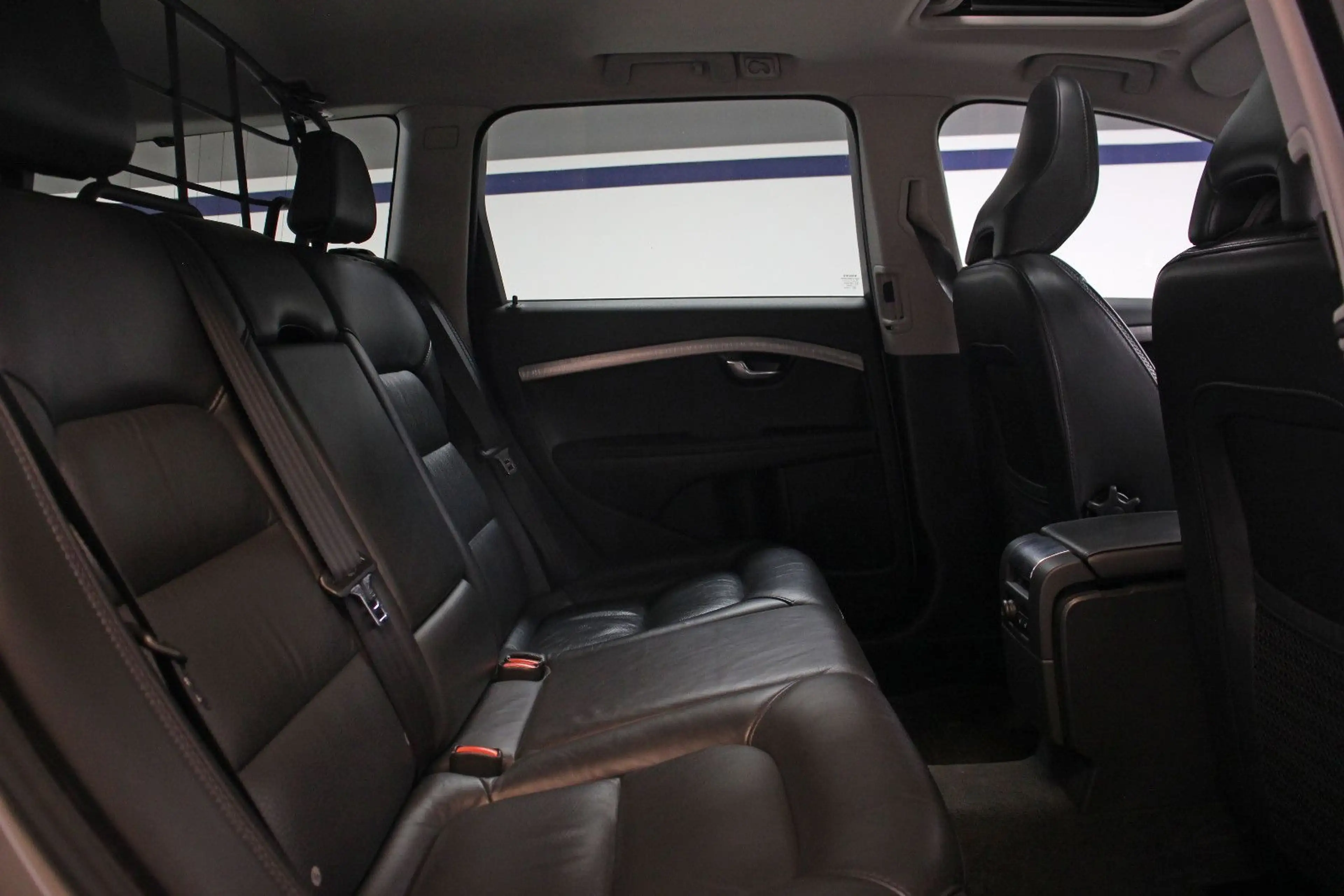 Volvo XC70 2.4 Diesel AWD *AHK/NAVI/PANO/STHZ/S.HEFT* — photo 14
