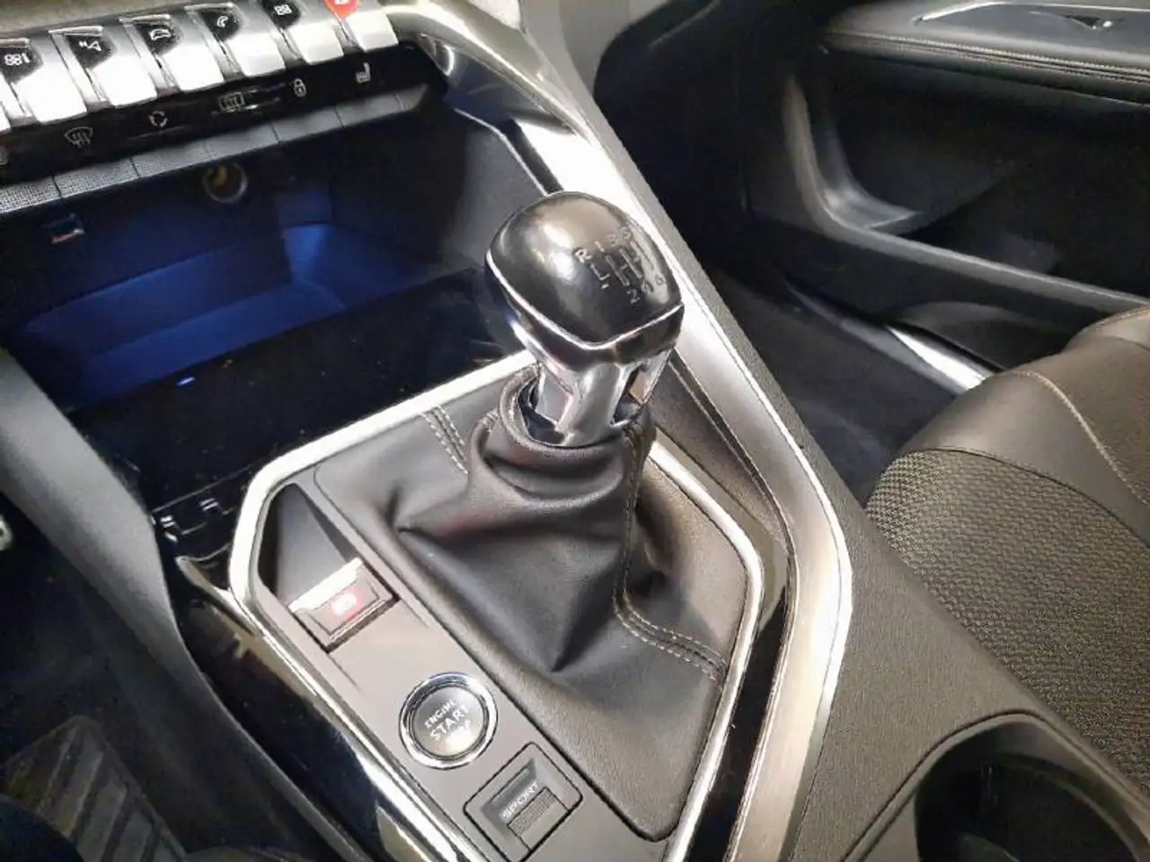 Peugeot 5008 2 1.2 PureTech 96kW S&S GT, миниатюра 26