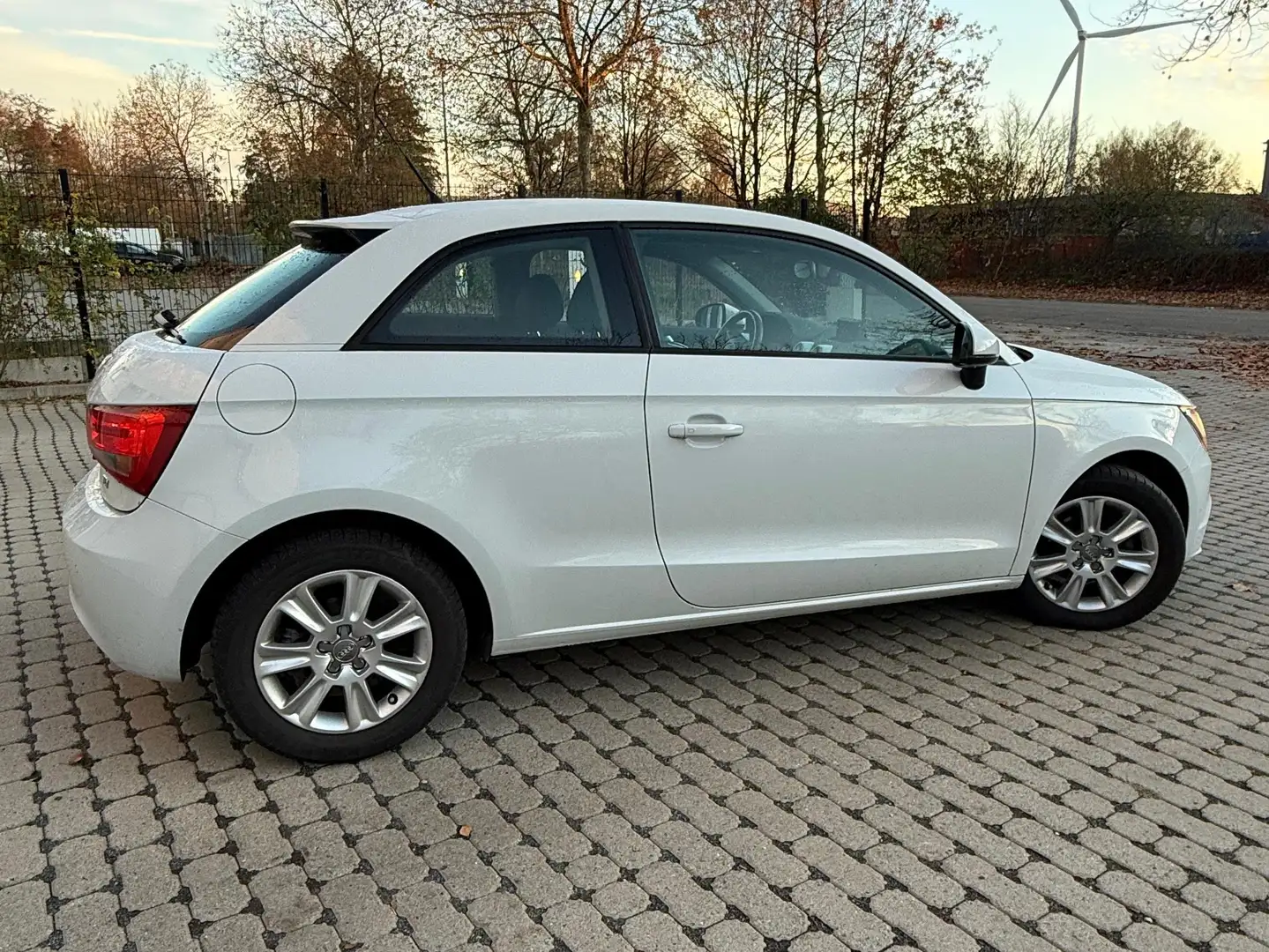 Audi A1 A1 1.6 TDI Ambition Blanc - 2