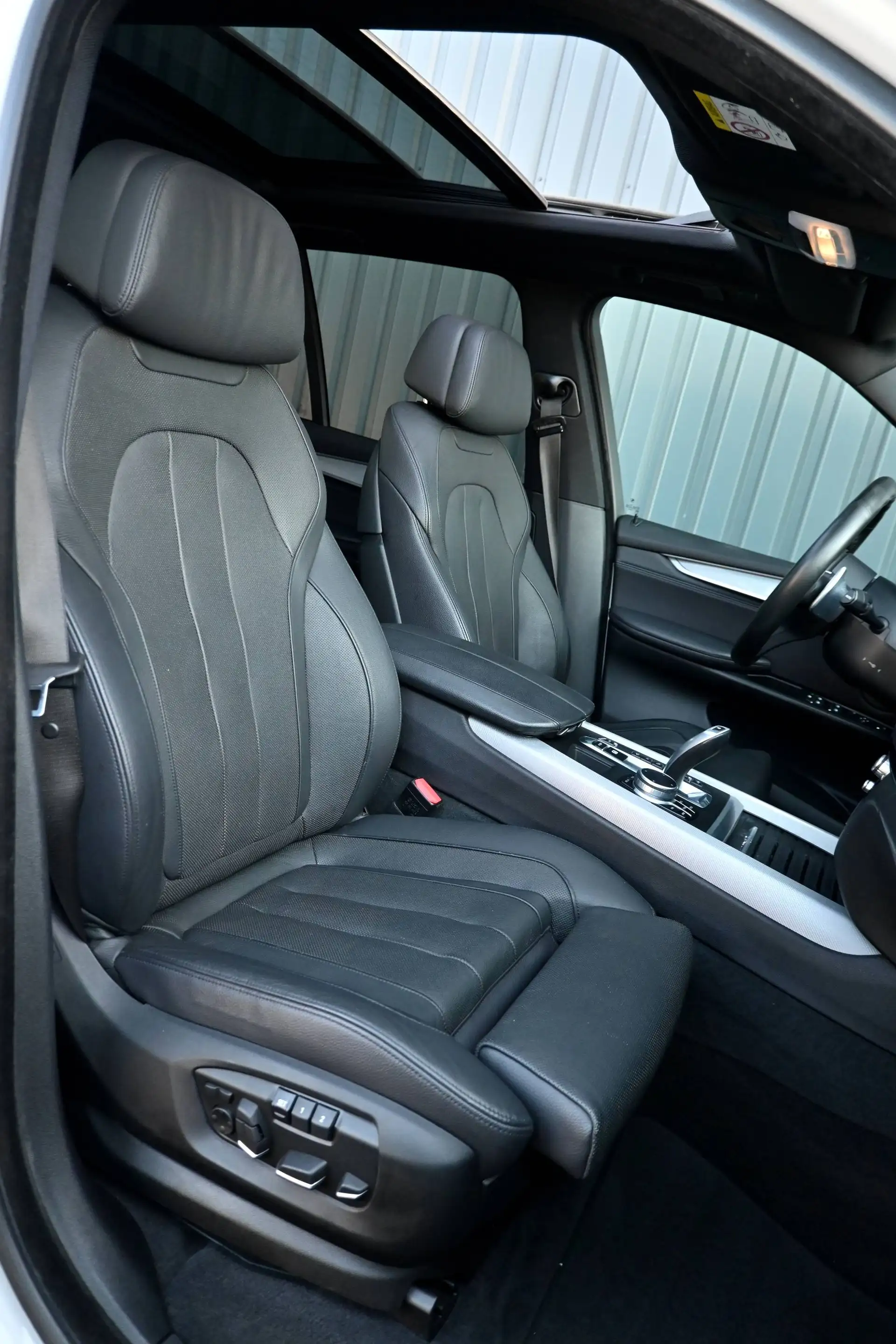BMW X5 40e M pack HUD Pano, 360°Cam, Trekh, zetelkoel, sfeer — photo 11