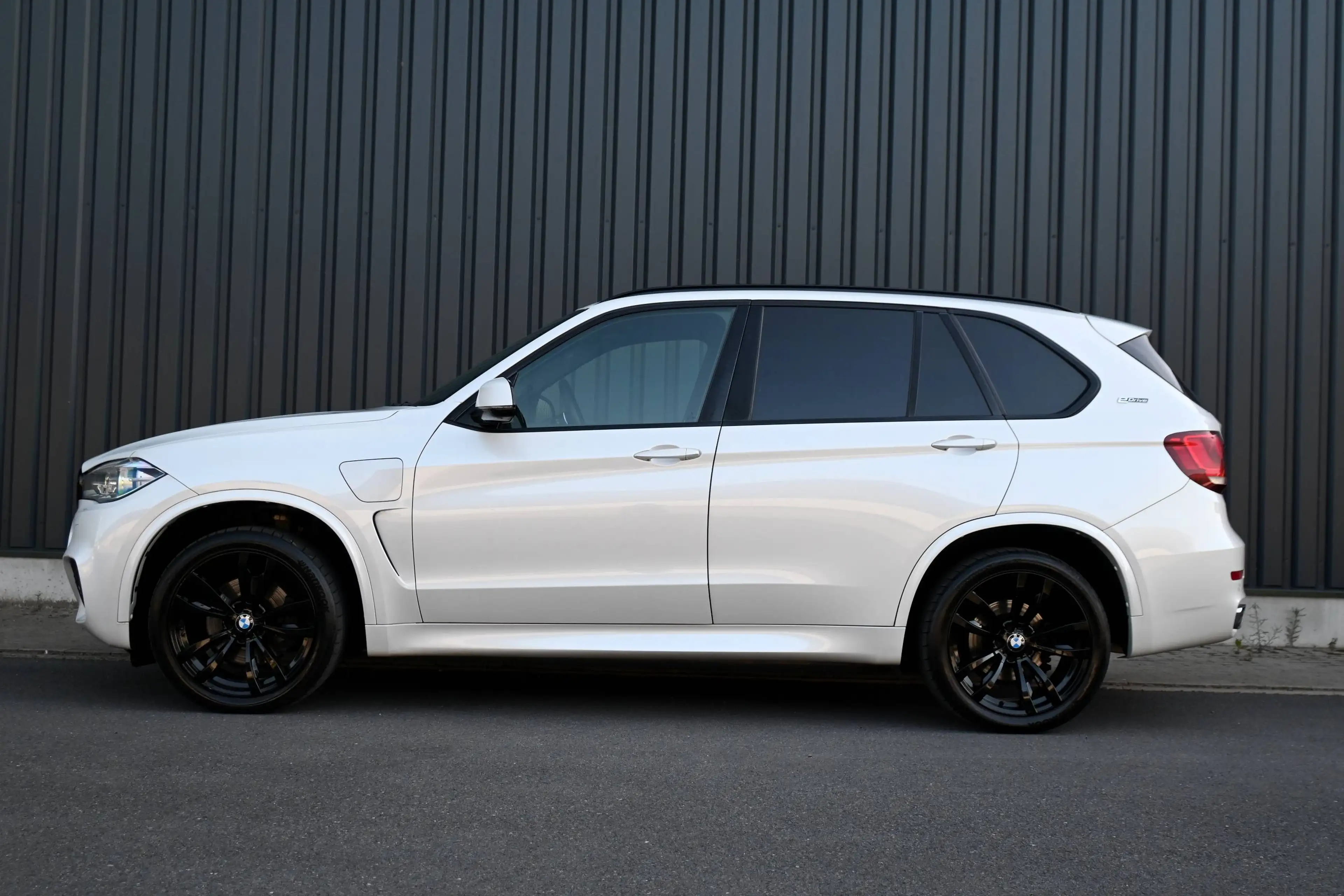 BMW X5 40e M pack HUD Pano, 360°Cam, Trekh, zetelkoel, sfeer — photo 6