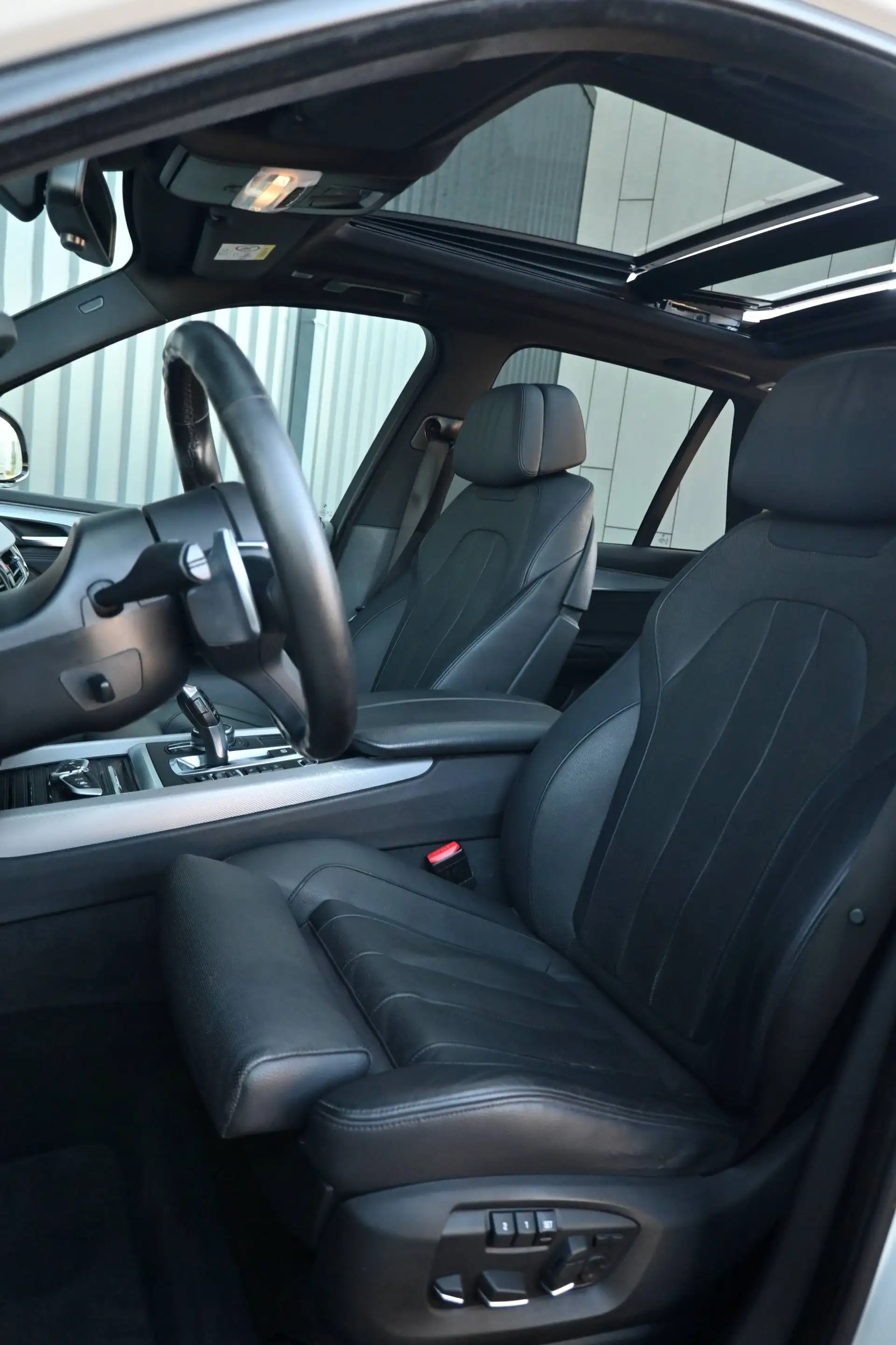 BMW X5 40e M pack HUD Pano, 360°Cam, Trekh, zetelkoel, sfeer — photo 10
