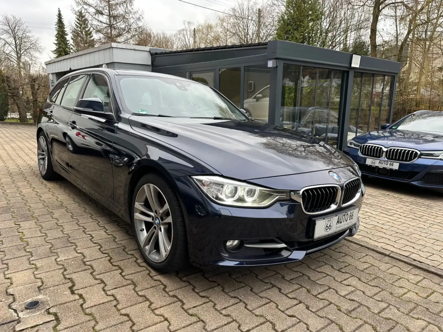 BMW 325 3 Touring 325 d Sport Line |HUD|Pano|Navi|Bi-Xen Синій - 1