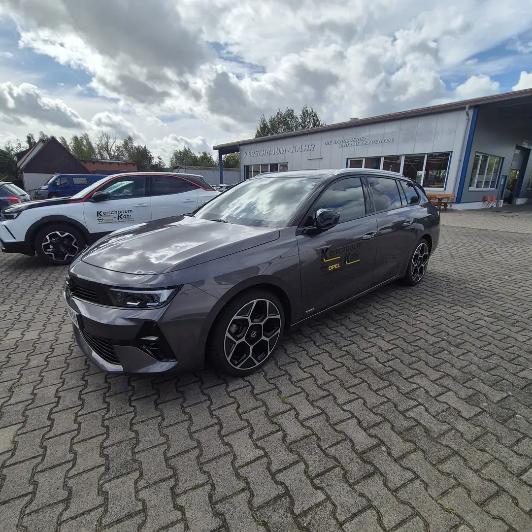 Opel Astra Sports Tourer Grau - 1
