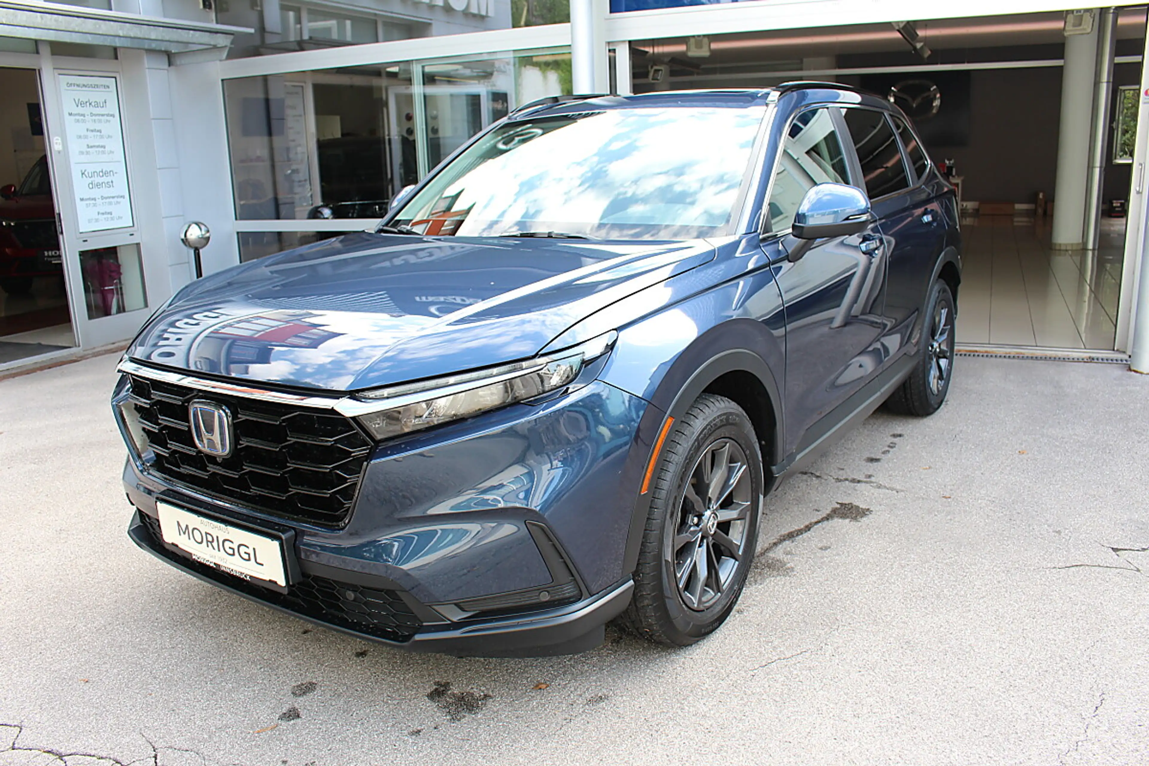 Honda CR-V 2,0 i-MMD e:HEV Advance AWD Aut. — photo 2