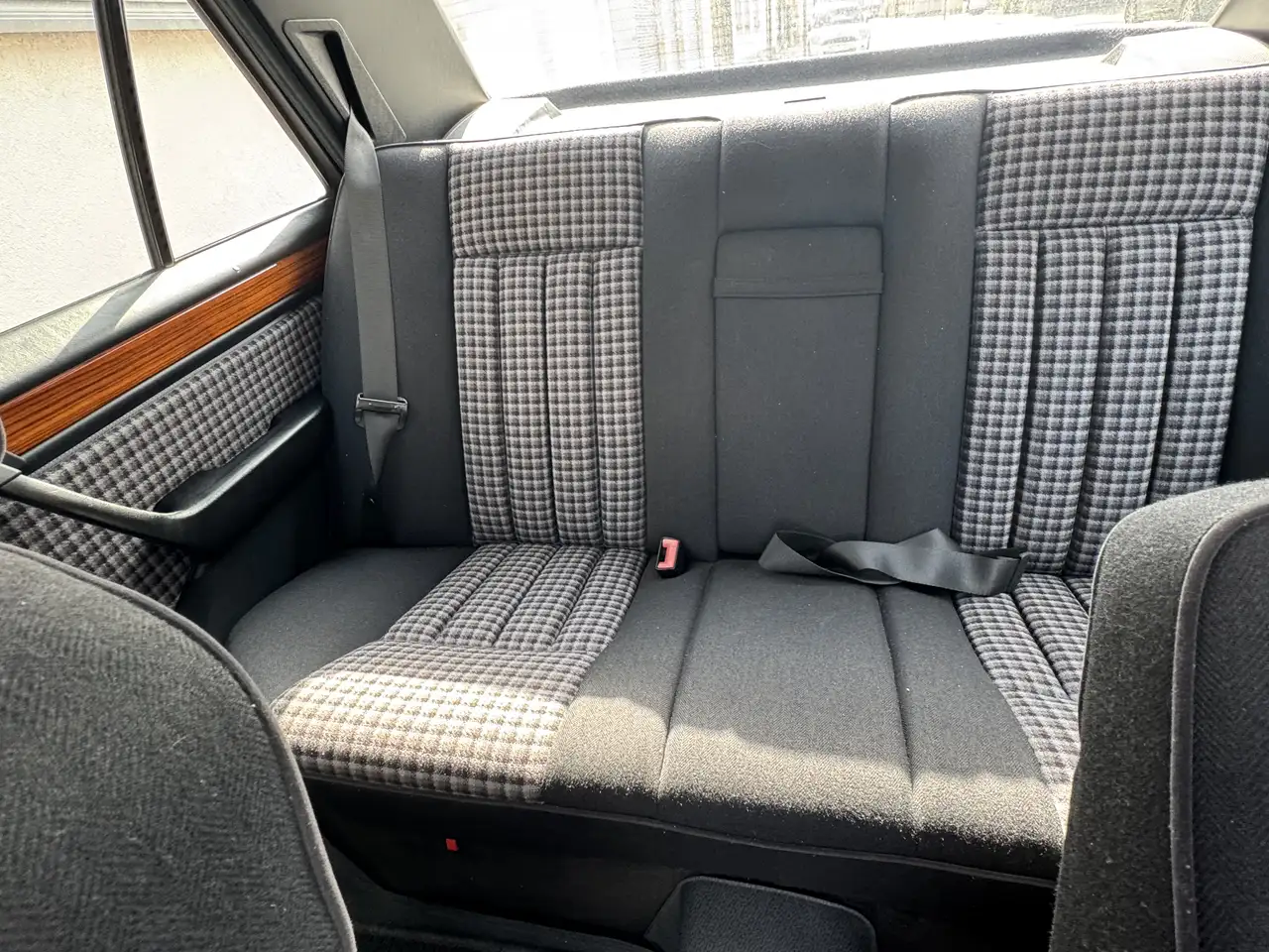 Mercedes-Benz 230, foto 7