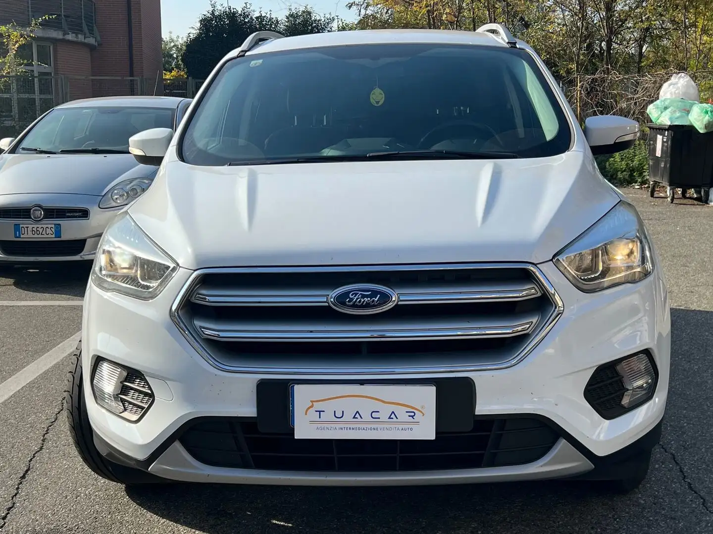 Ford Kuga 1.5 tdci ST-Line Business s&s 2wd 120cv Weiß - 2