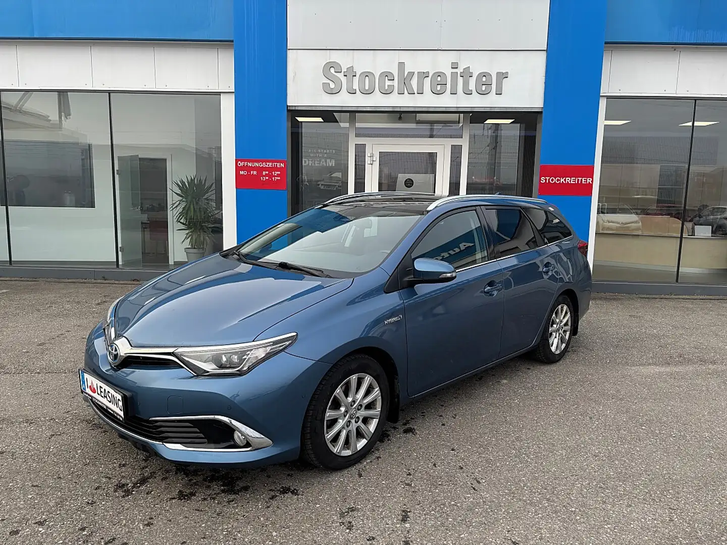 Toyota Auris TS 1,8 VVT-i Hybrid Lounge*LED*NAVI*PANO*KAMERA Blau - 1