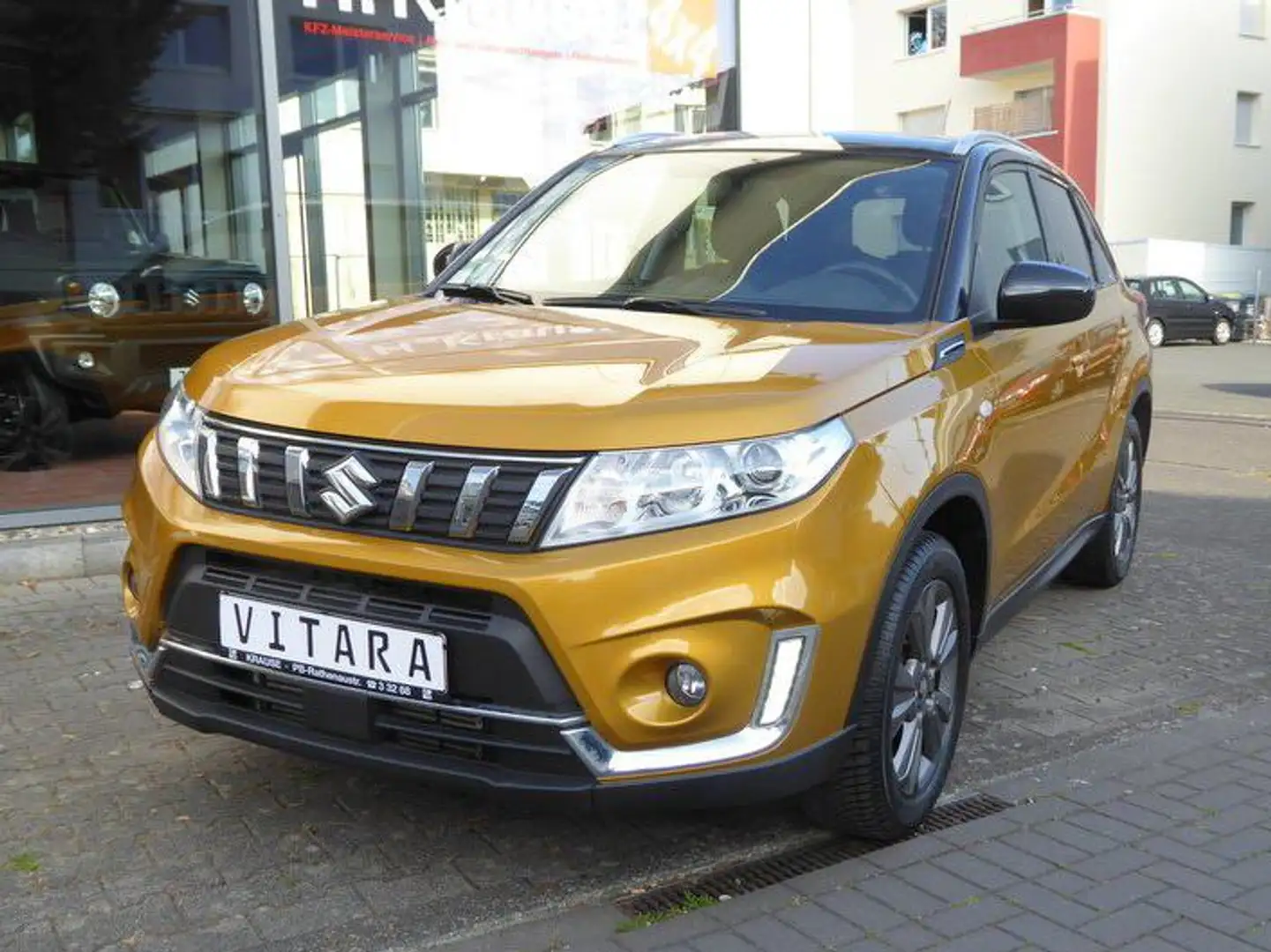 Suzuki Vitara 1.0 Boosterjet Comfort / wenig Km / Allwetter Or - 2