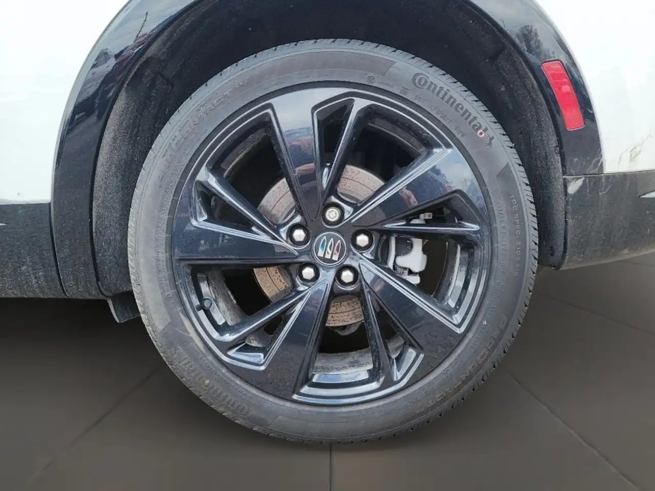 Buick Envision снимка Buick Envision