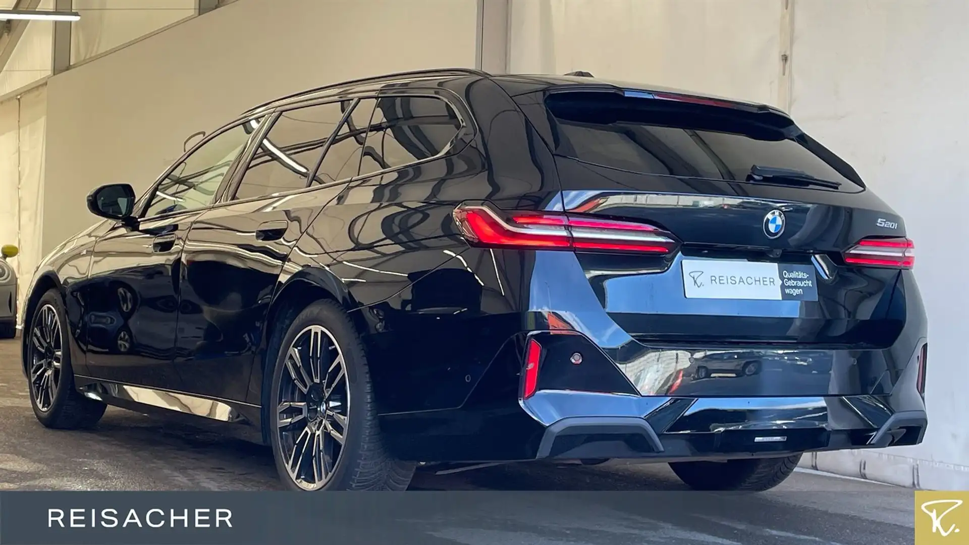 BMW 520 i A Tou M-Sport AHK ACC 360° LCPro HUD H&K Schwarz - 2
