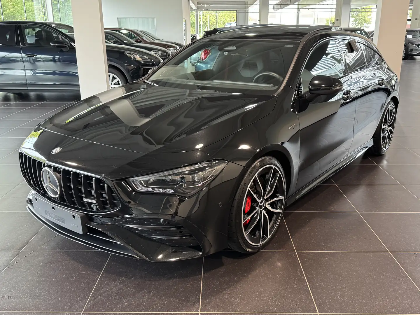 Mercedes-Benz CLA 35 AMG 4M SB Night Pack, Panorama, Burmester Sound, Distr Noir - 1