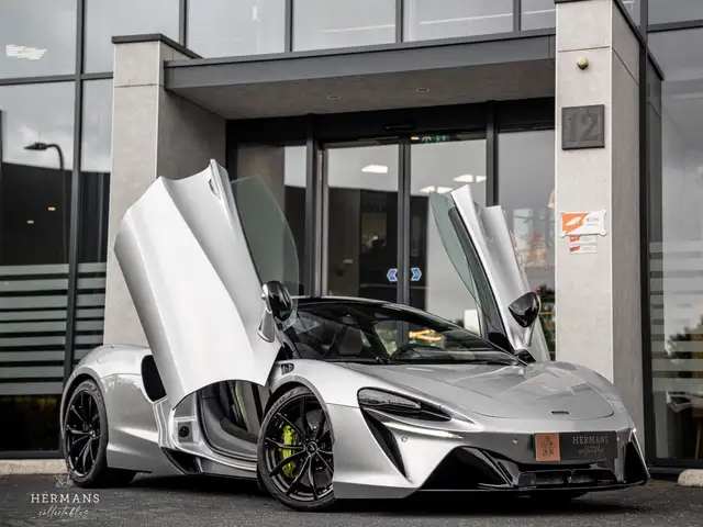 McLaren Artura 3.0 V6 Plug-in / Org. NL / PPF / Carbon / Bowers &