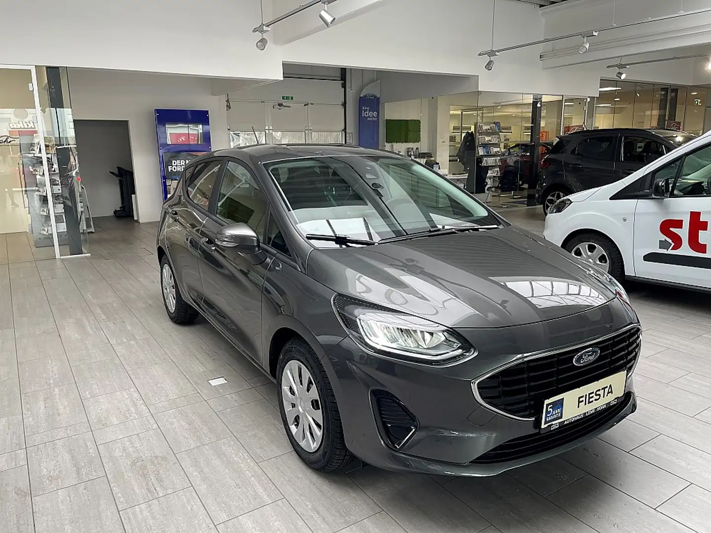 Ford Fiesta Cool & Connect 1,0 EcoBoost Start/Stop Grau - 1