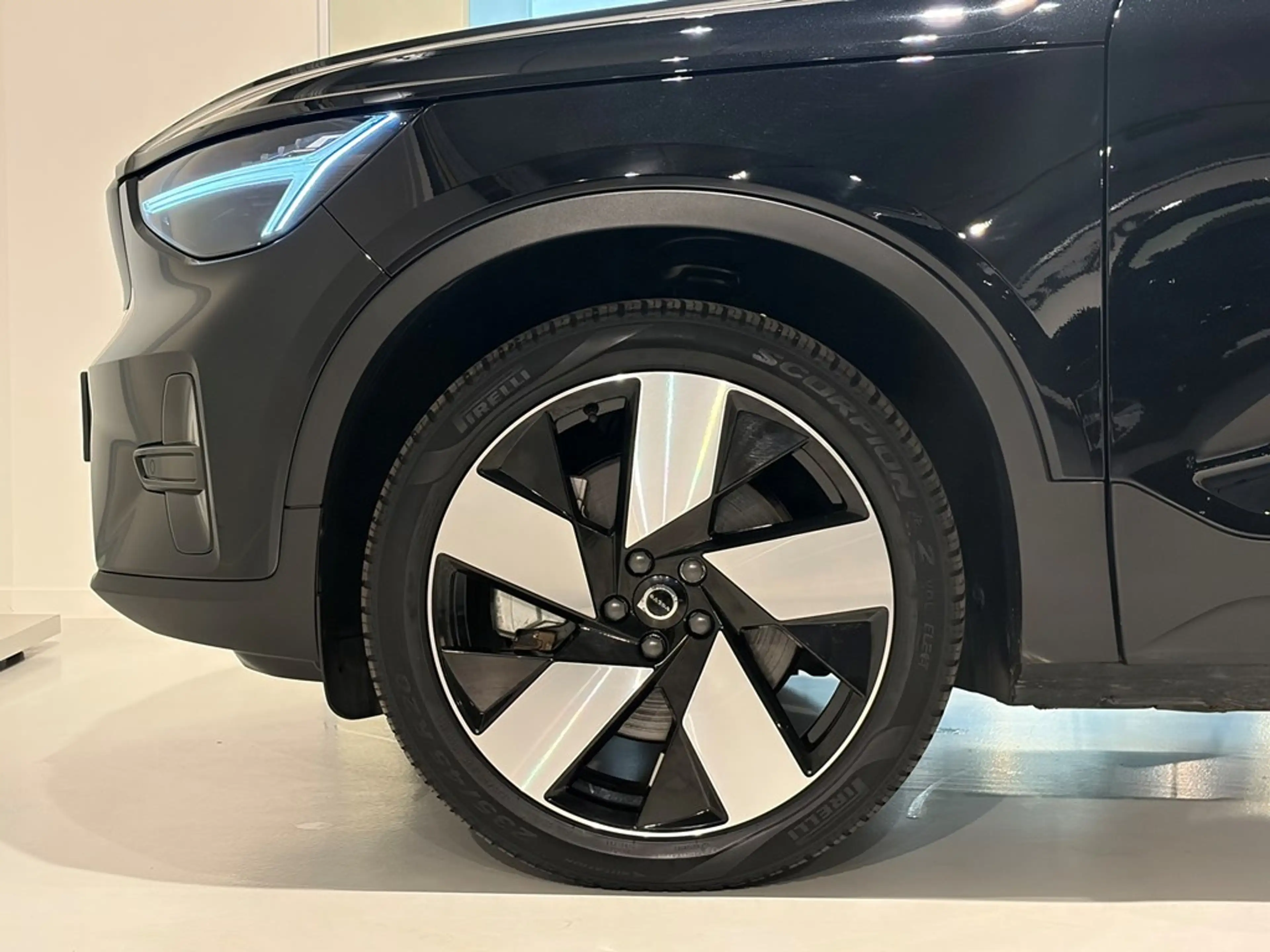 Volvo C40 Recharge Plus Extended Range — photo 3