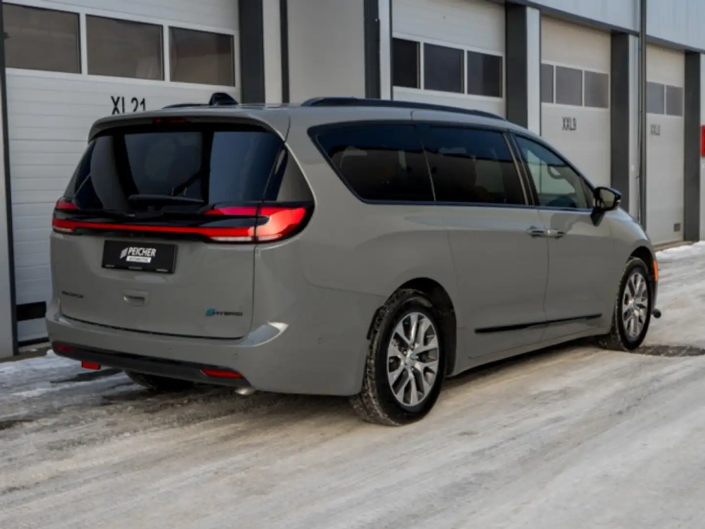 Chrysler Pacifica Hybrid Pinnacle FWD Grau - 2
