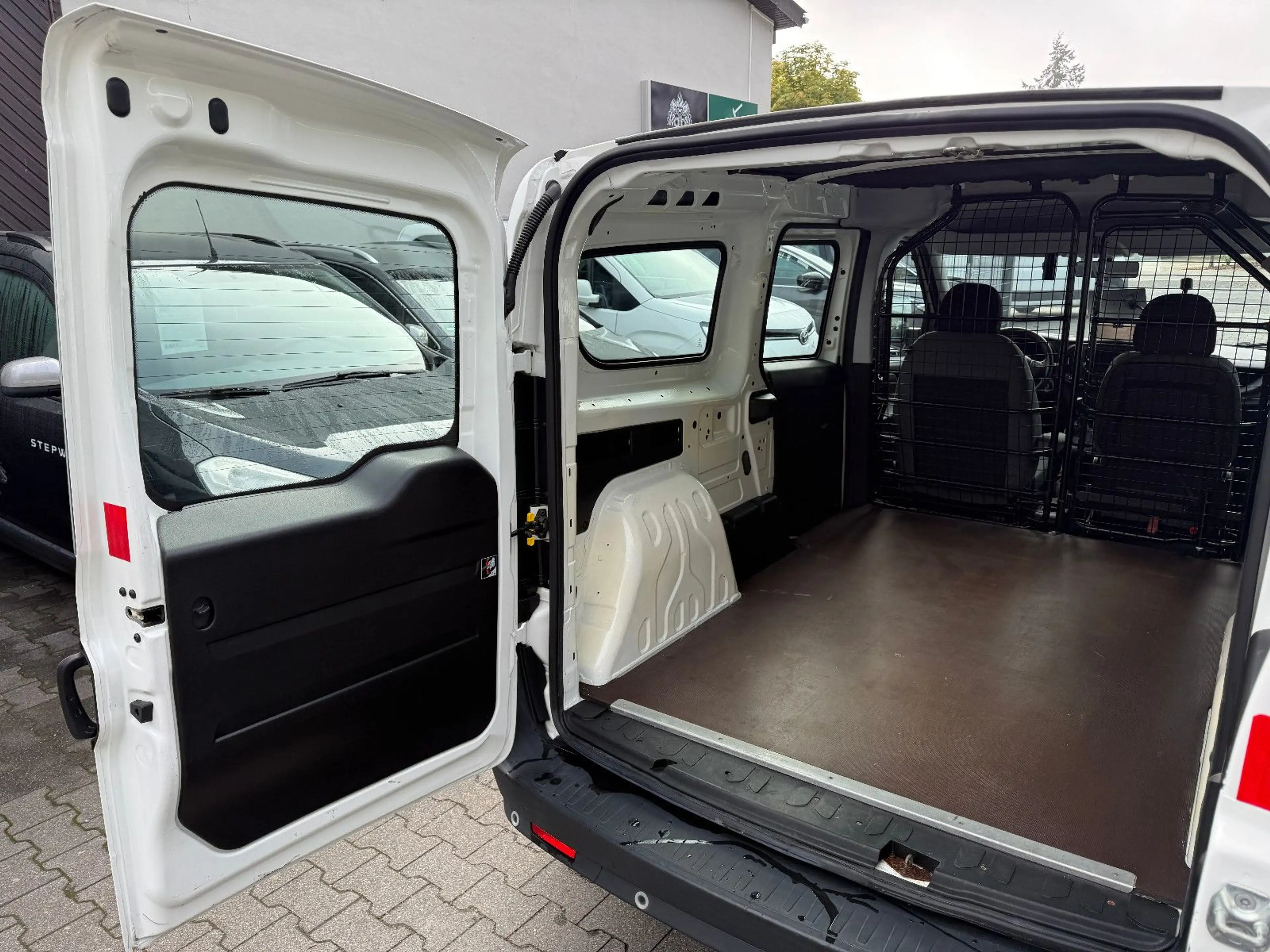 Fiat Doblo Cargo Maxi Kasten 2.Hd, Inspektion/Hu Neu — photo 11