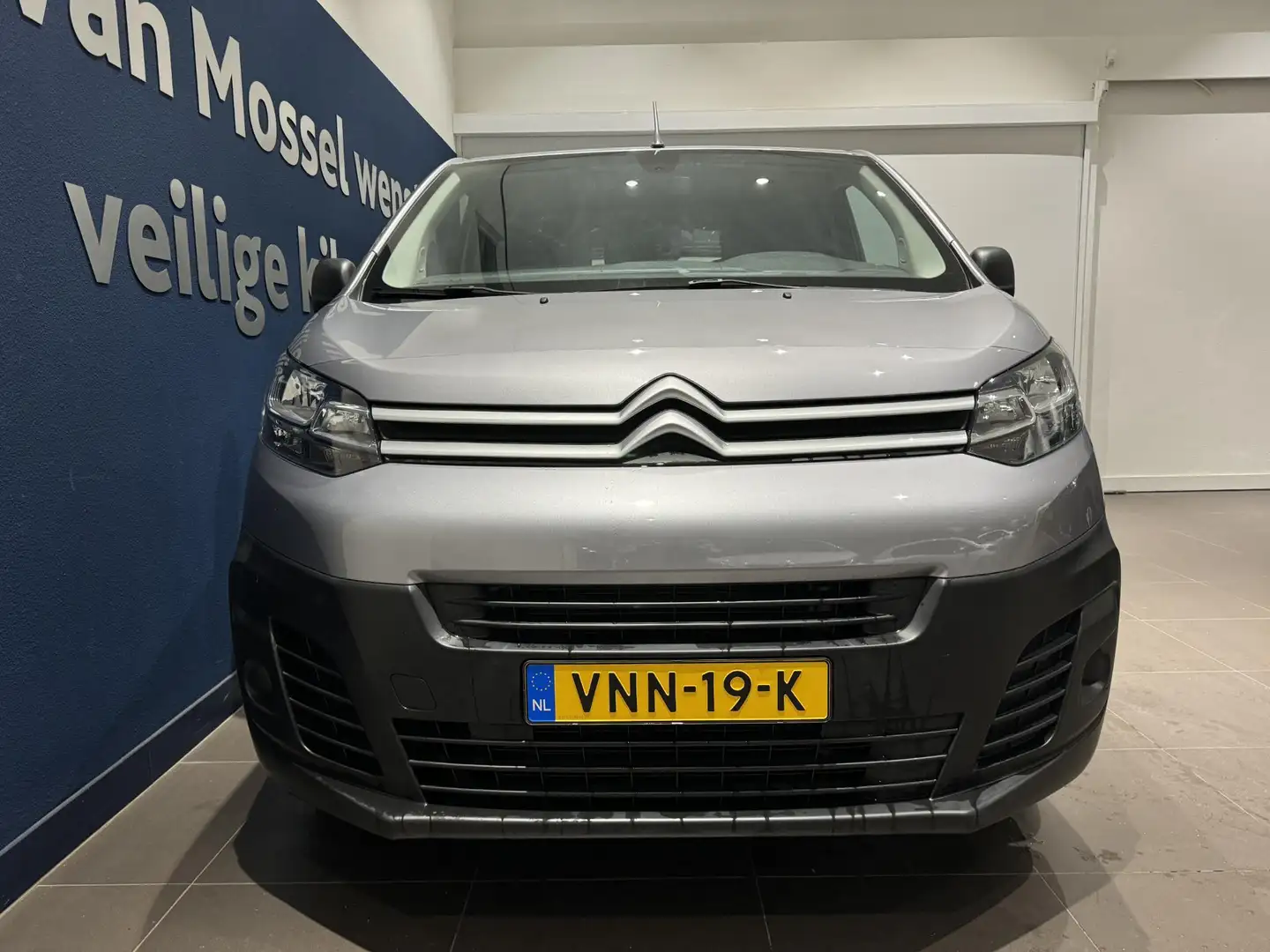 Citroen Jumpy 2.0 BlueHDI 145 XS Club | Automaat | Navigatie | H Grijs - 2