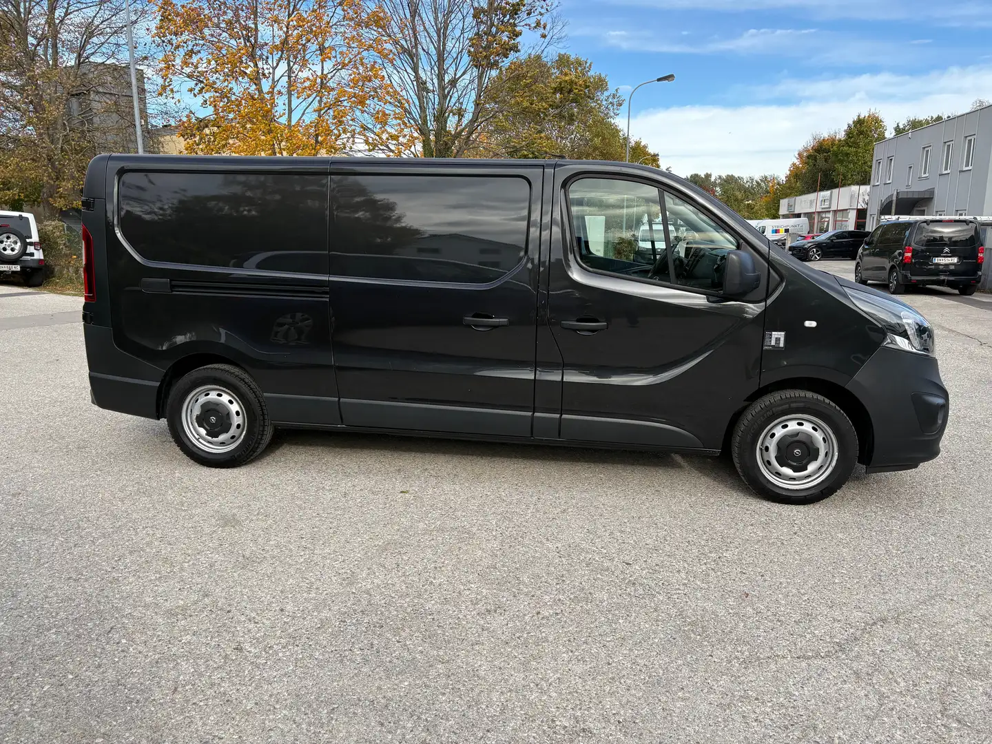 Opel Vivaro L2H1 1,6 BiTurbo CDTI Ecotec 2,9t S/S Edition Schwarz - 2