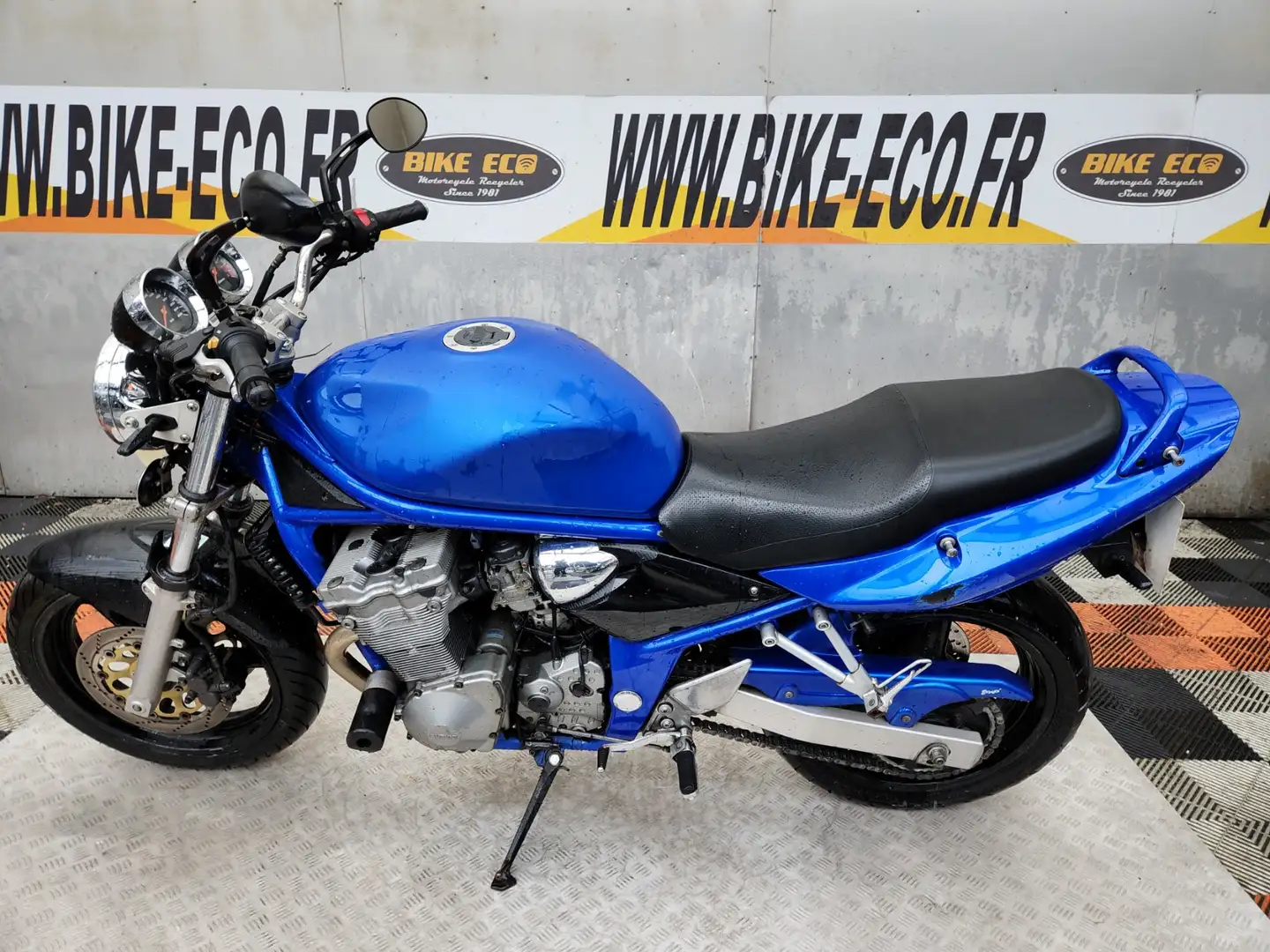 Suzuki GSF 600 Azul - 2