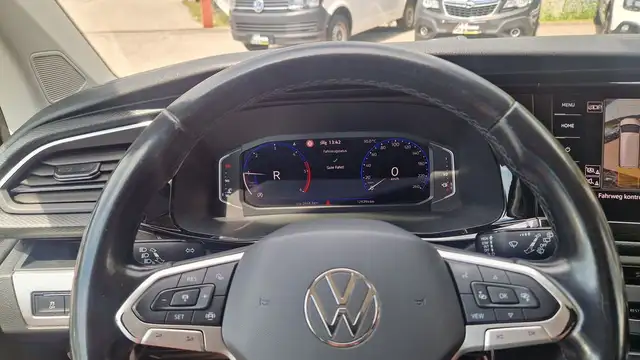 Volkswagen T6.1 Multivan TDI DSG 4MOTION ''Garantie'' Ansicht 11