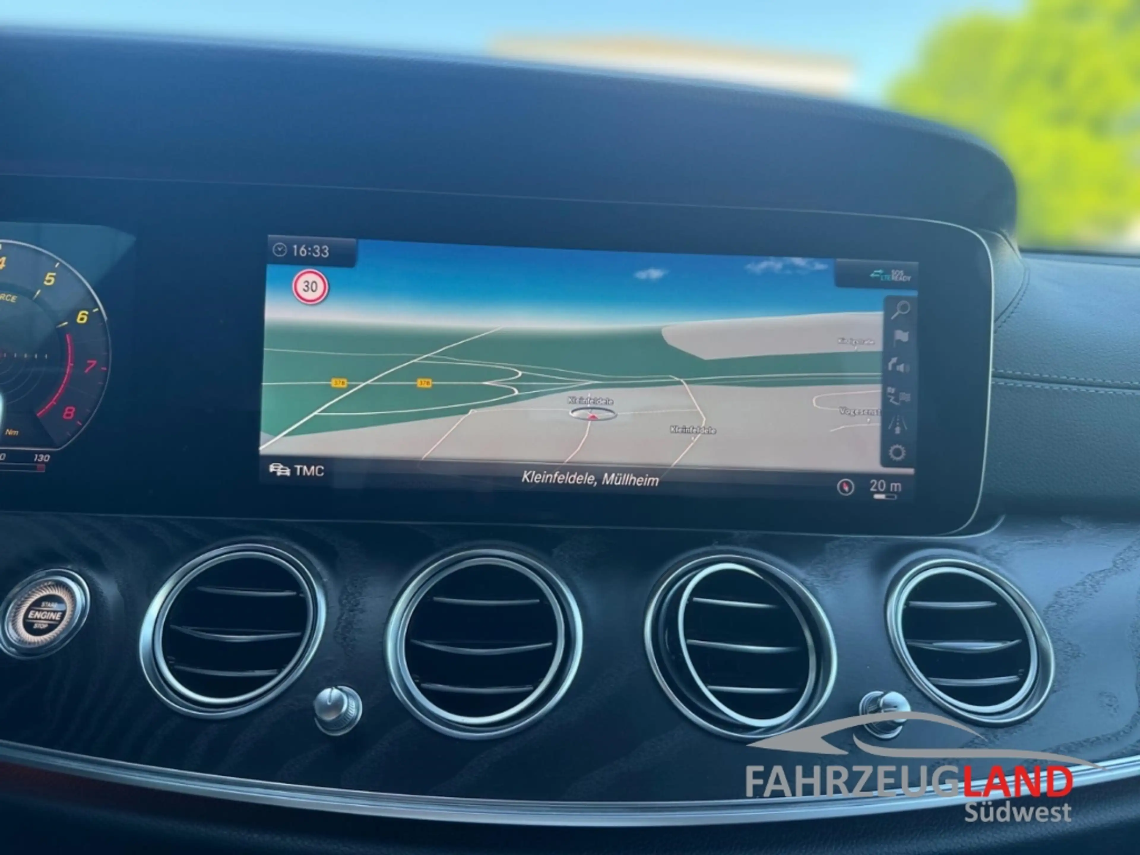 Mercedes-Benz E 350 AMG Exterieur Pano Keyless Standhzg Night Navi AHK — photo 9