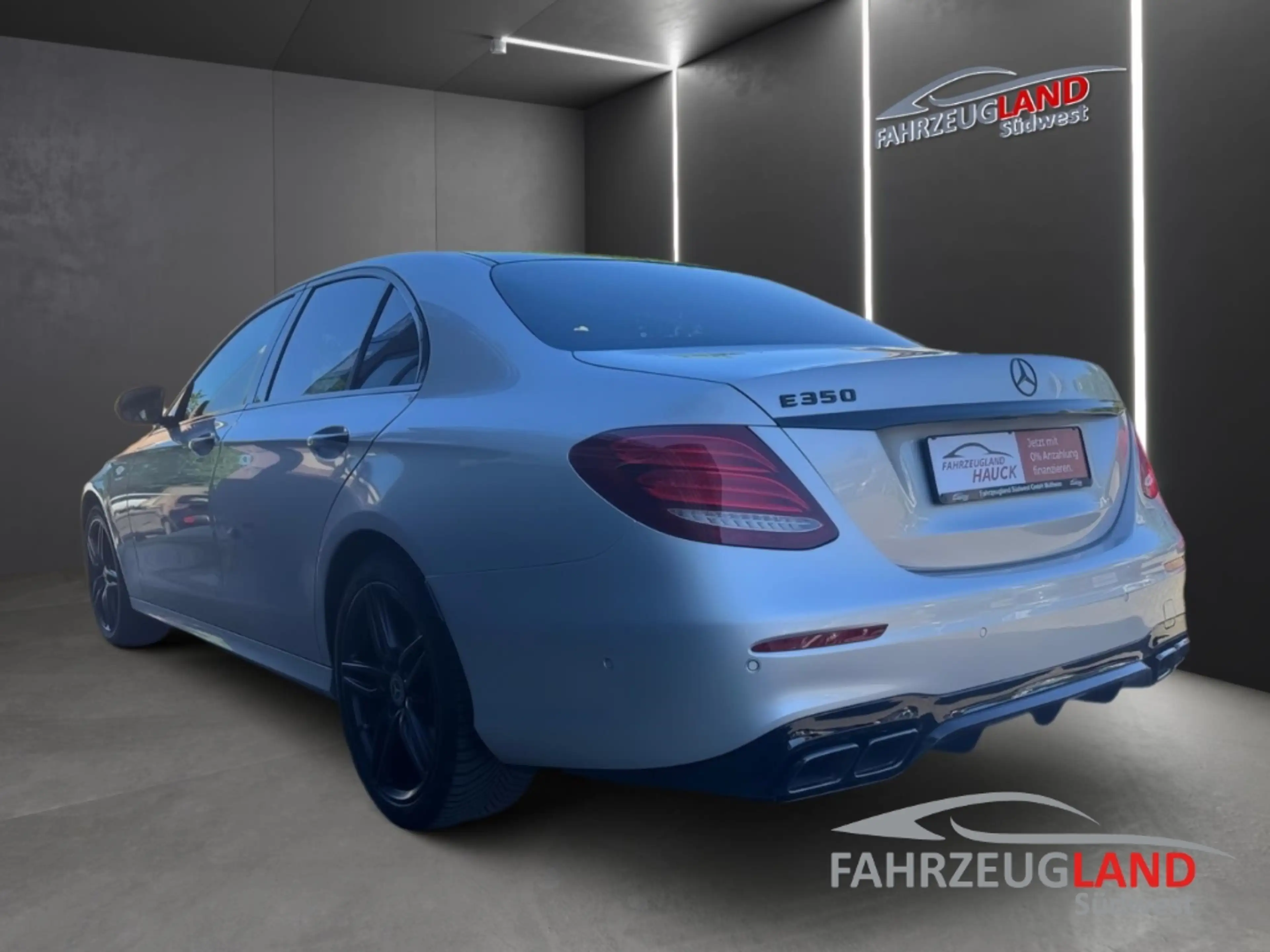 Mercedes-Benz E 350 AMG Exterieur Pano Keyless Standhzg Night Navi AHK — photo 4