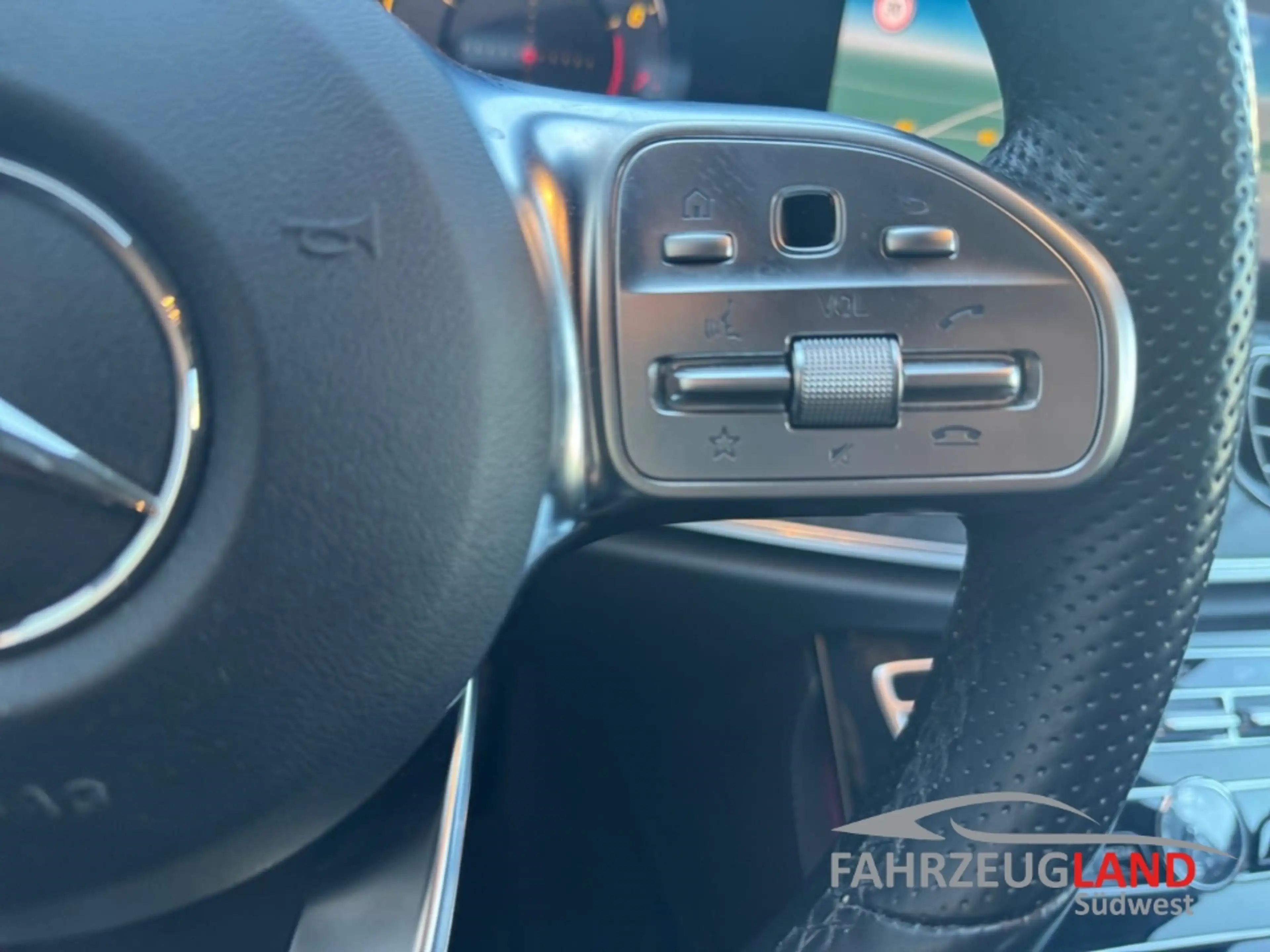 Mercedes-Benz E 350 AMG Exterieur Pano Keyless Standhzg Night Navi AHK — photo 14