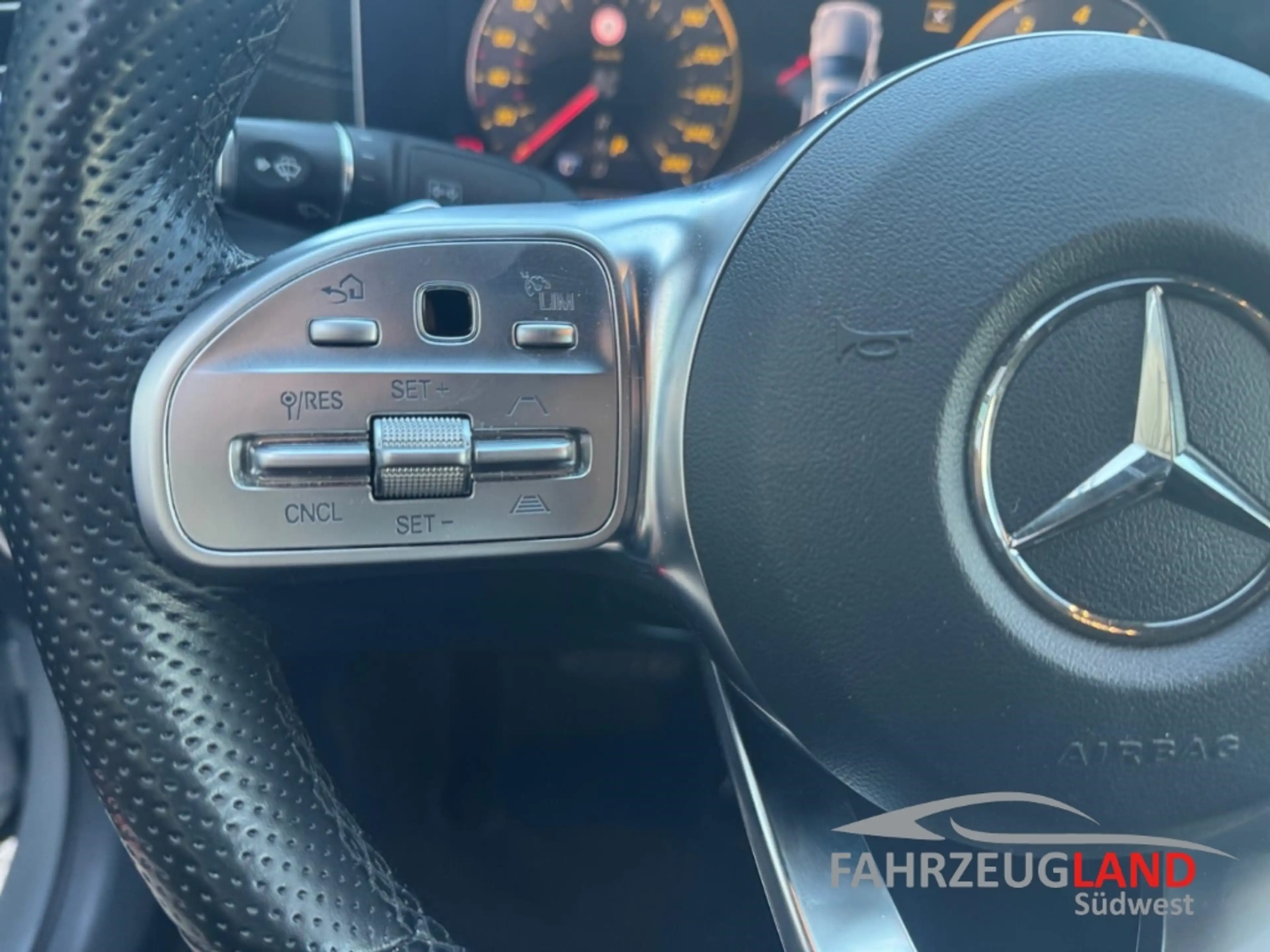 Mercedes-Benz E 350 AMG Exterieur Pano Keyless Standhzg Night Navi AHK — photo 13