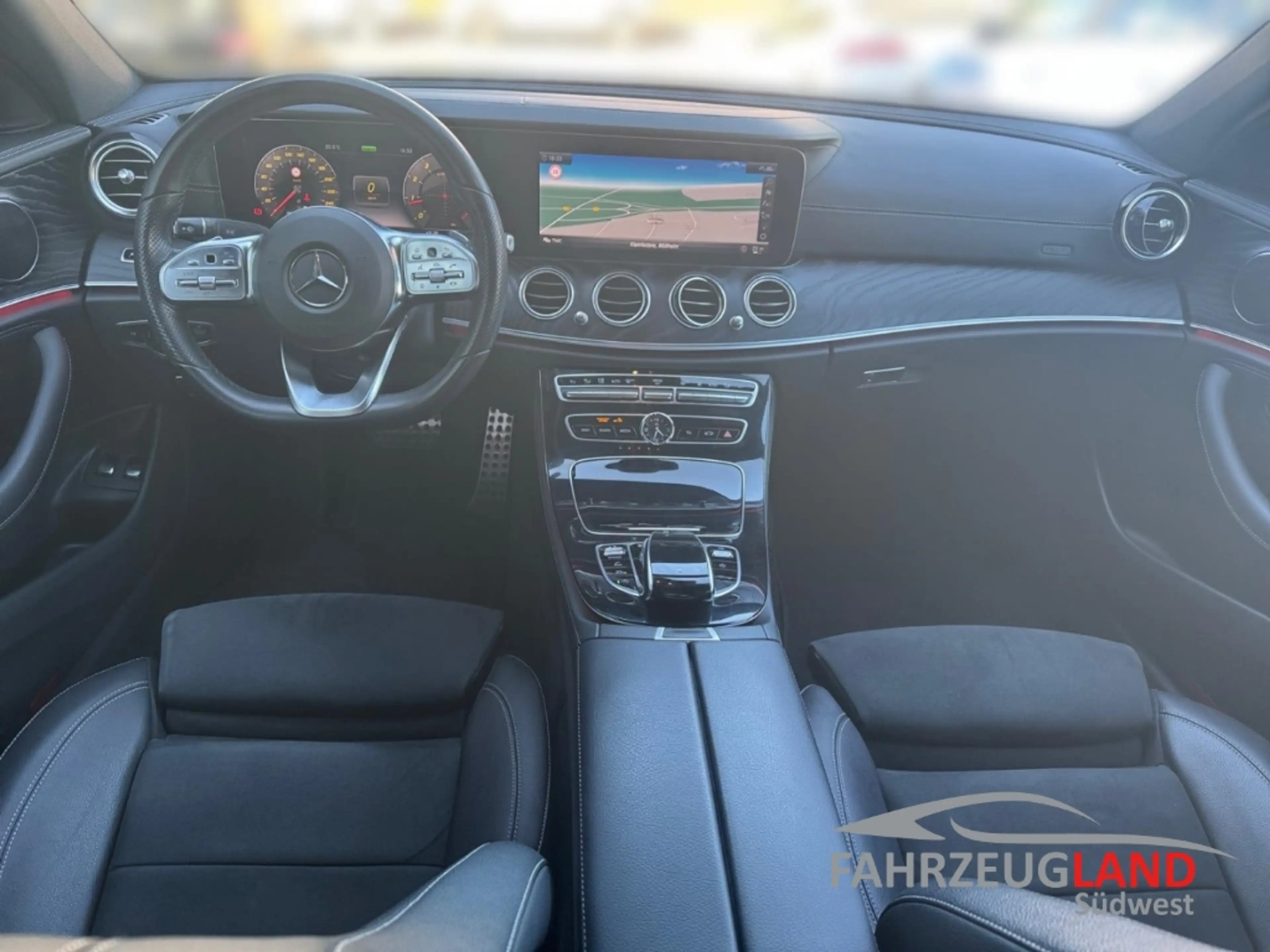Mercedes-Benz E 350 AMG Exterieur Pano Keyless Standhzg Night Navi AHK — photo 10