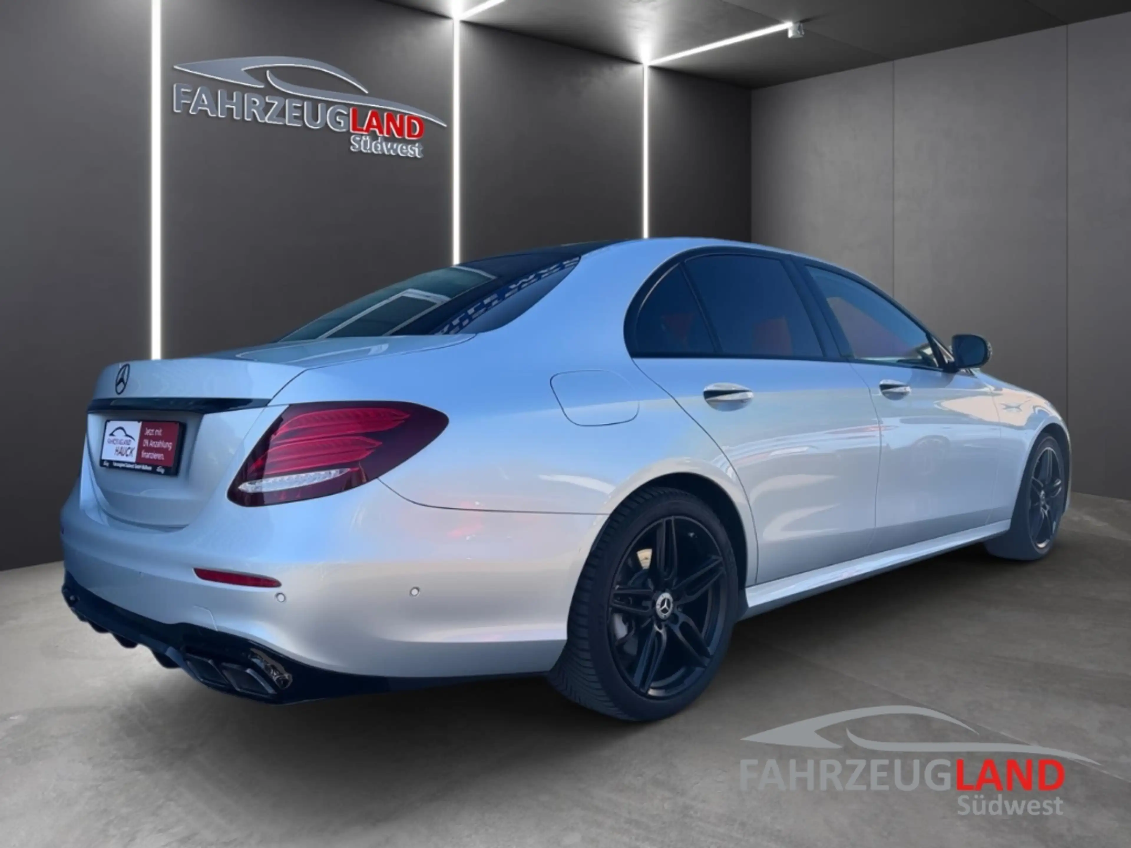 Mercedes-Benz E 350 AMG Exterieur Pano Keyless Standhzg Night Navi AHK — photo 3