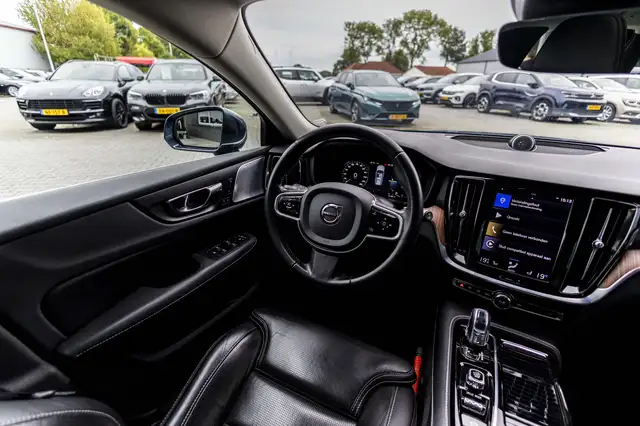 Volvo V60 view 24