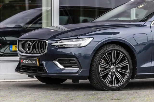 Volvo V60 view 16