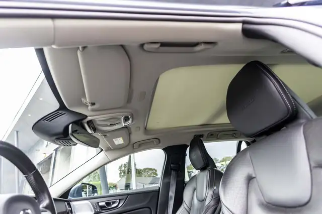 Volvo V60 view 14