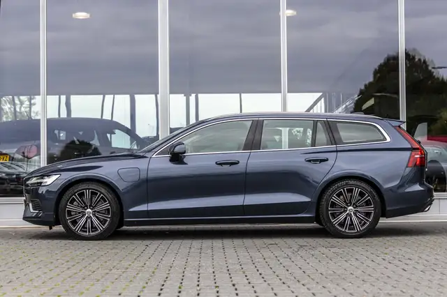 Volvo V60 view 5