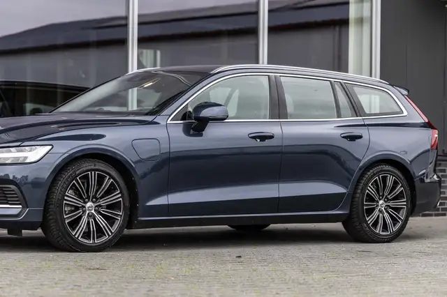 Volvo V60 view 17