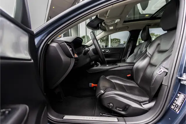 Volvo V60 view 9