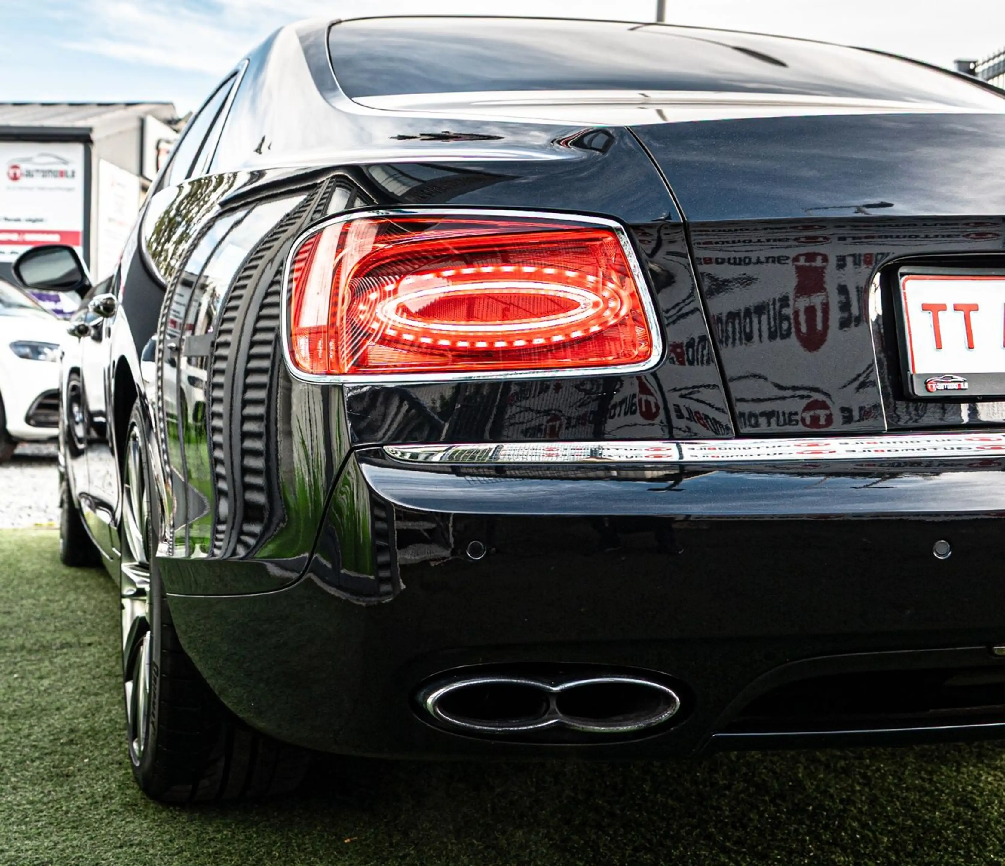 Bentley Flying Spur 4.0 V8 PANO|CAM|LUFT|SHZ|SLF|KEYLES — photo 11