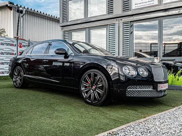 Bentley Flying Spur 4.0 V8 PANO|CAM|LUFT|SHZ|SLF|KEYLES
