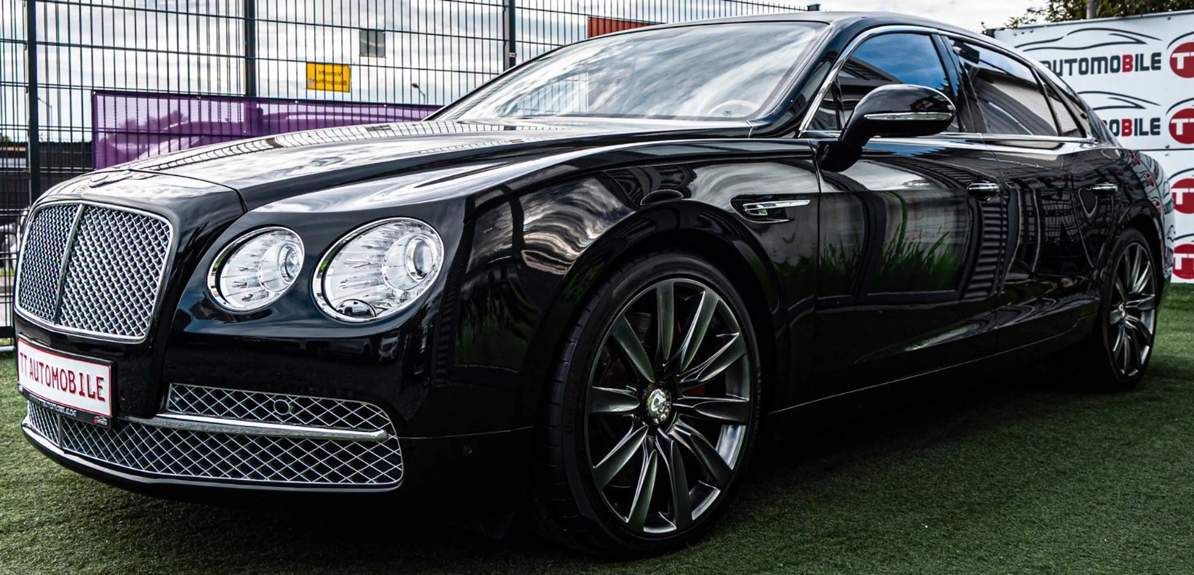 Bentley Flying Spur 4.0 V8 PANO|CAM|LUFT|SHZ|SLF|KEYLES — photo 4